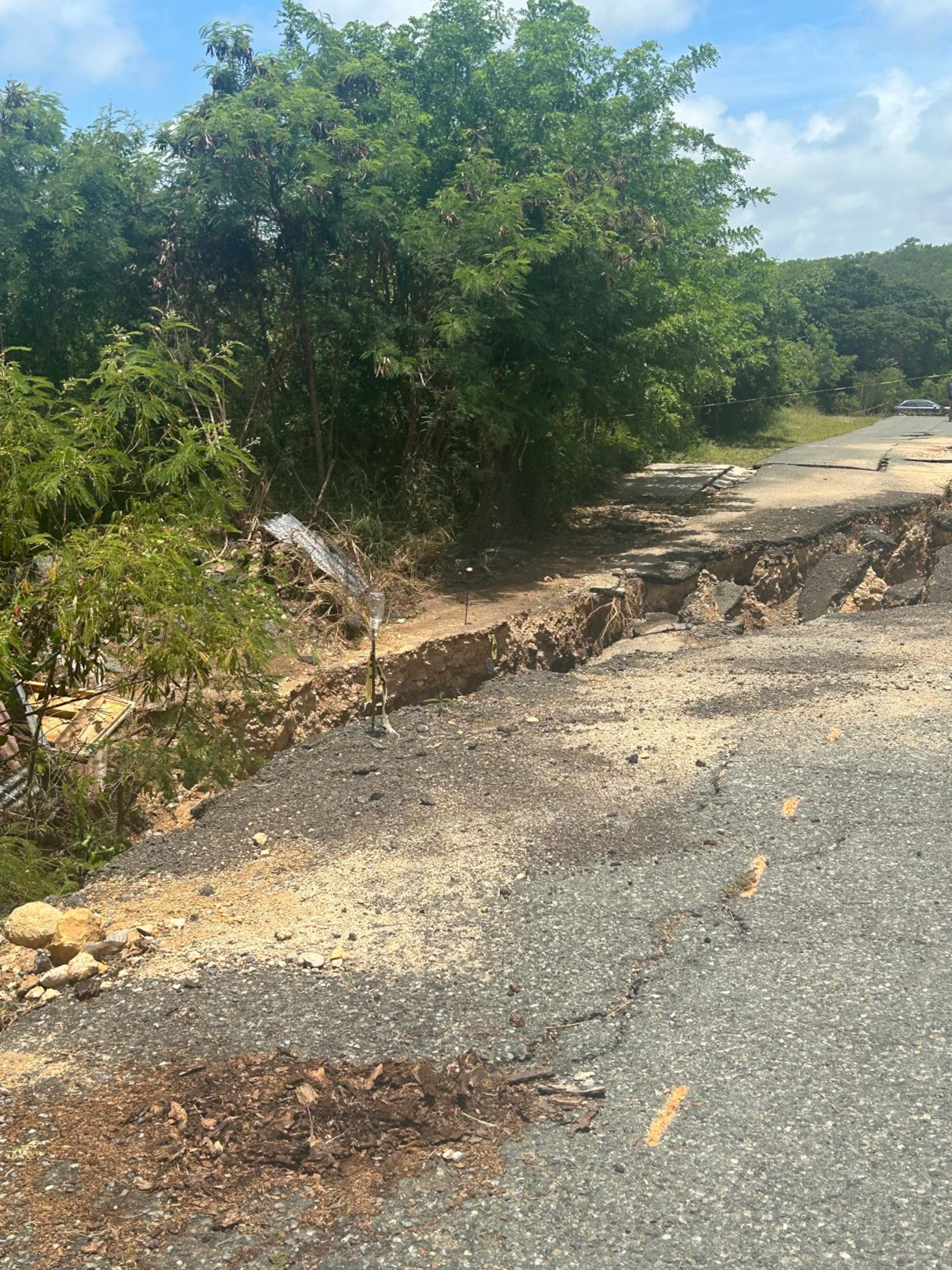 Las lluvias provocaron deslizamientos, inundaciones y otros estragos en diferentes municipios de la isla.