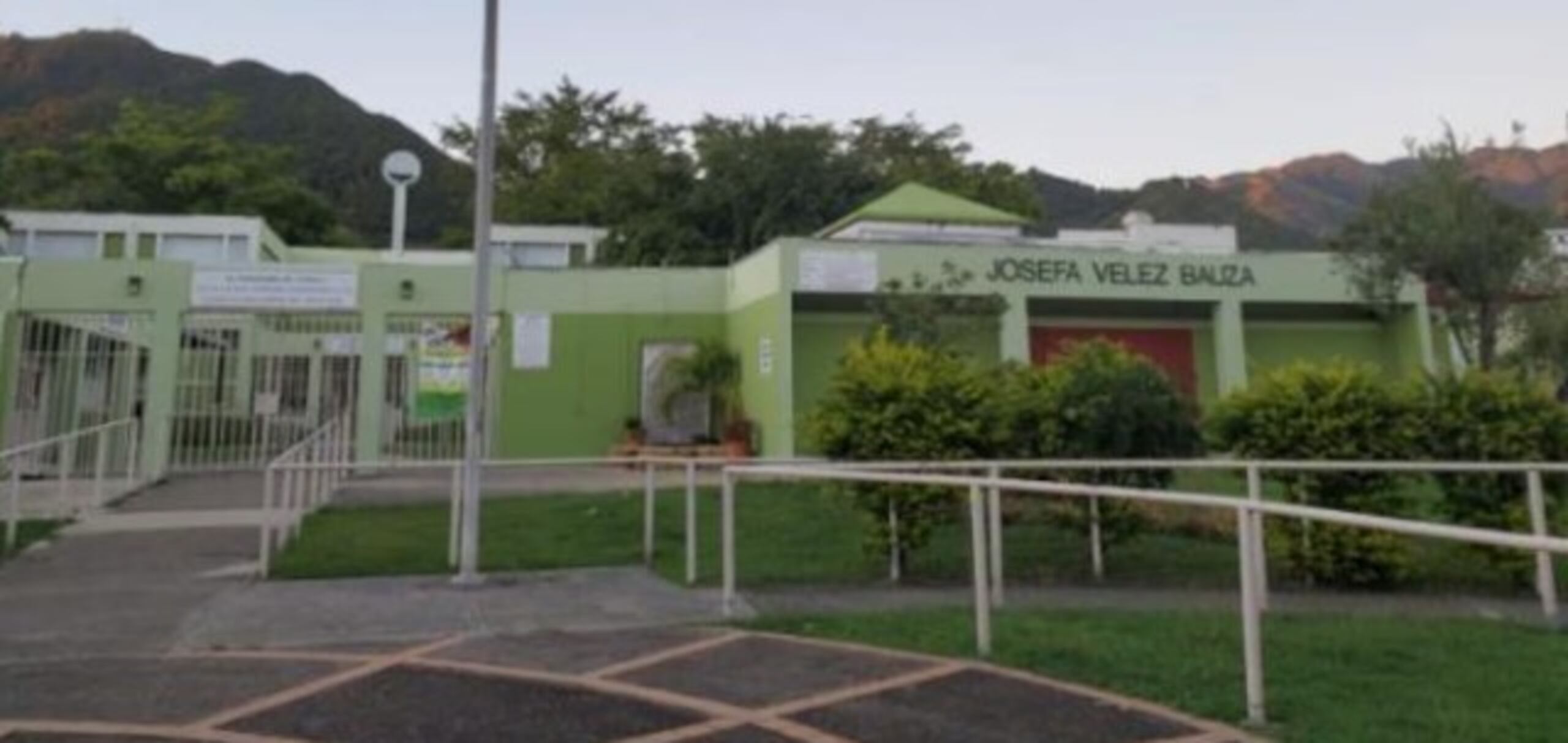 Escuela Superior Josefa Vélez Bauzá