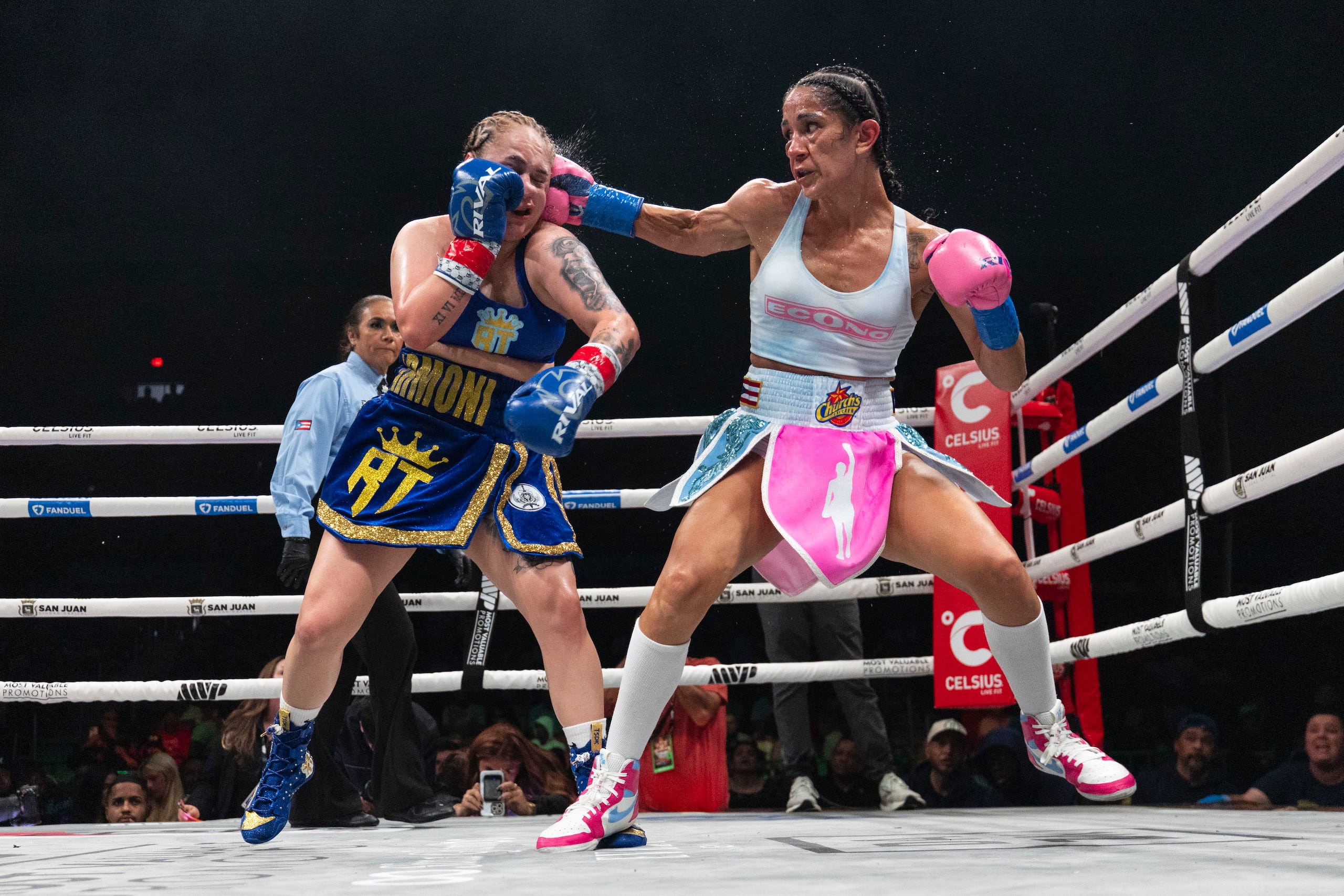 Amanda Serrano en la batalla contra Reina Tellez el pasado enero.