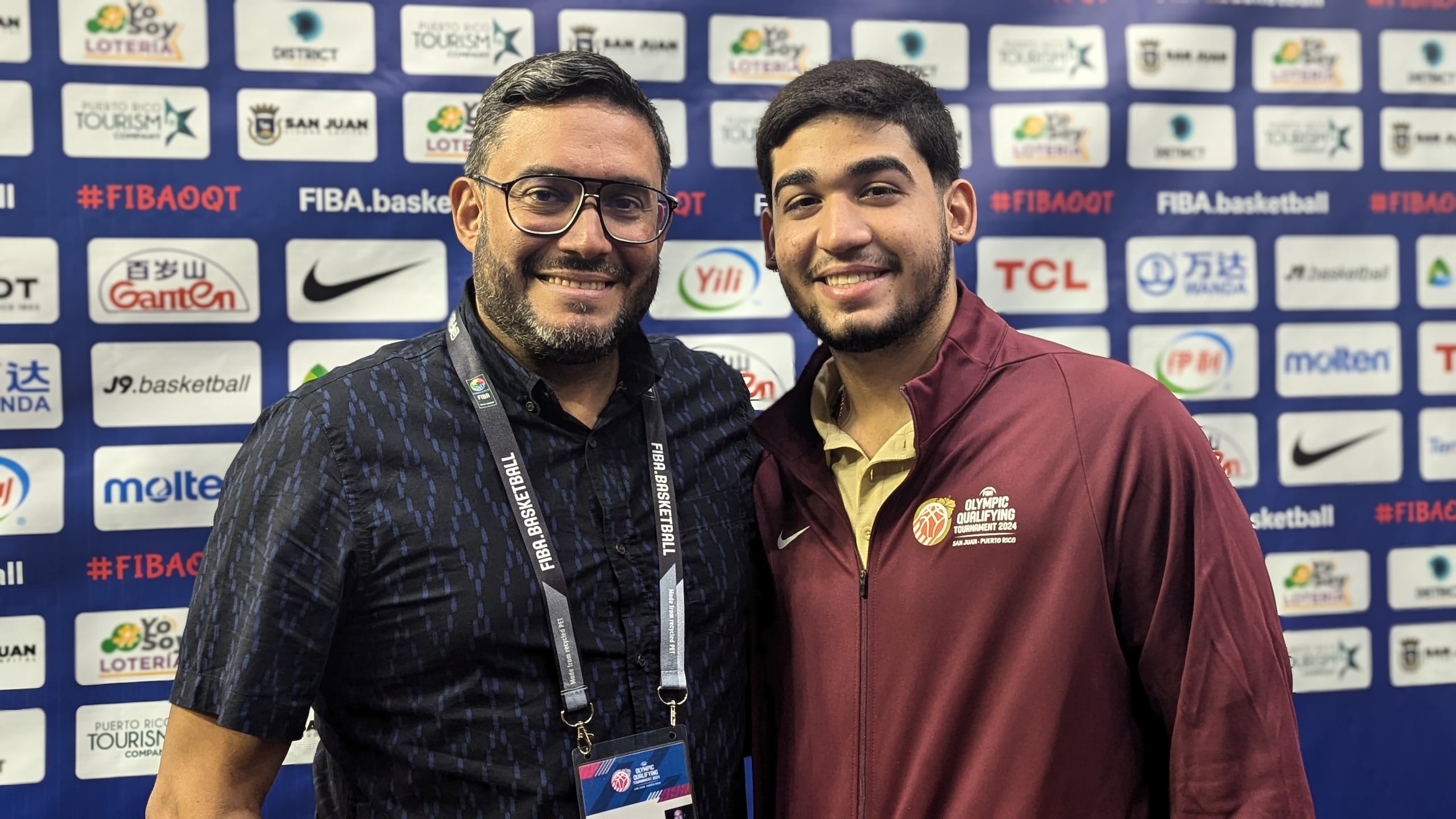 Esteban Ramos (derecha) es el enlace del Equipo Nacional con el Comité Organizador del torneo.