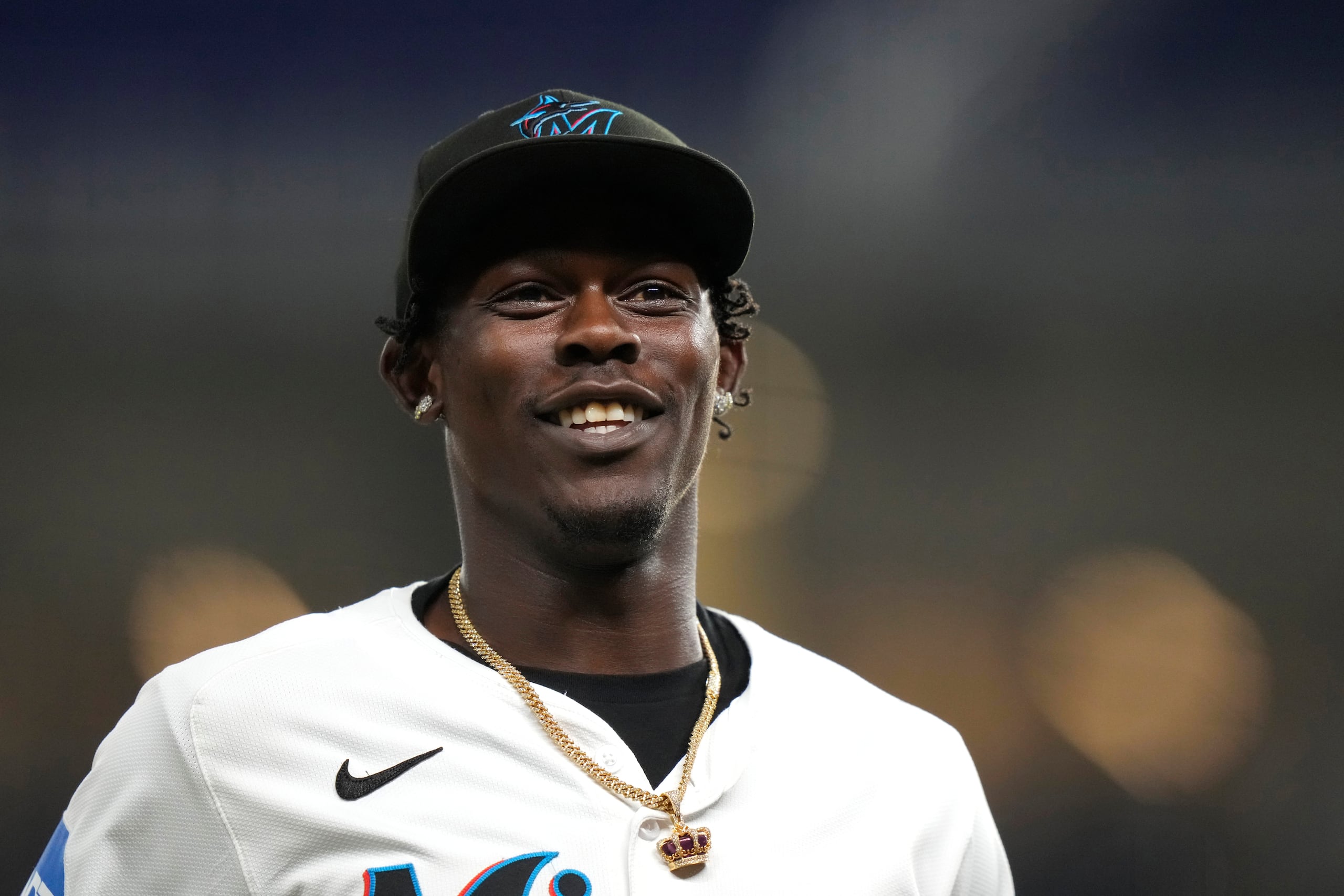 Jazz Chisholm Jr. en uniforme de los Marlins de Miami.