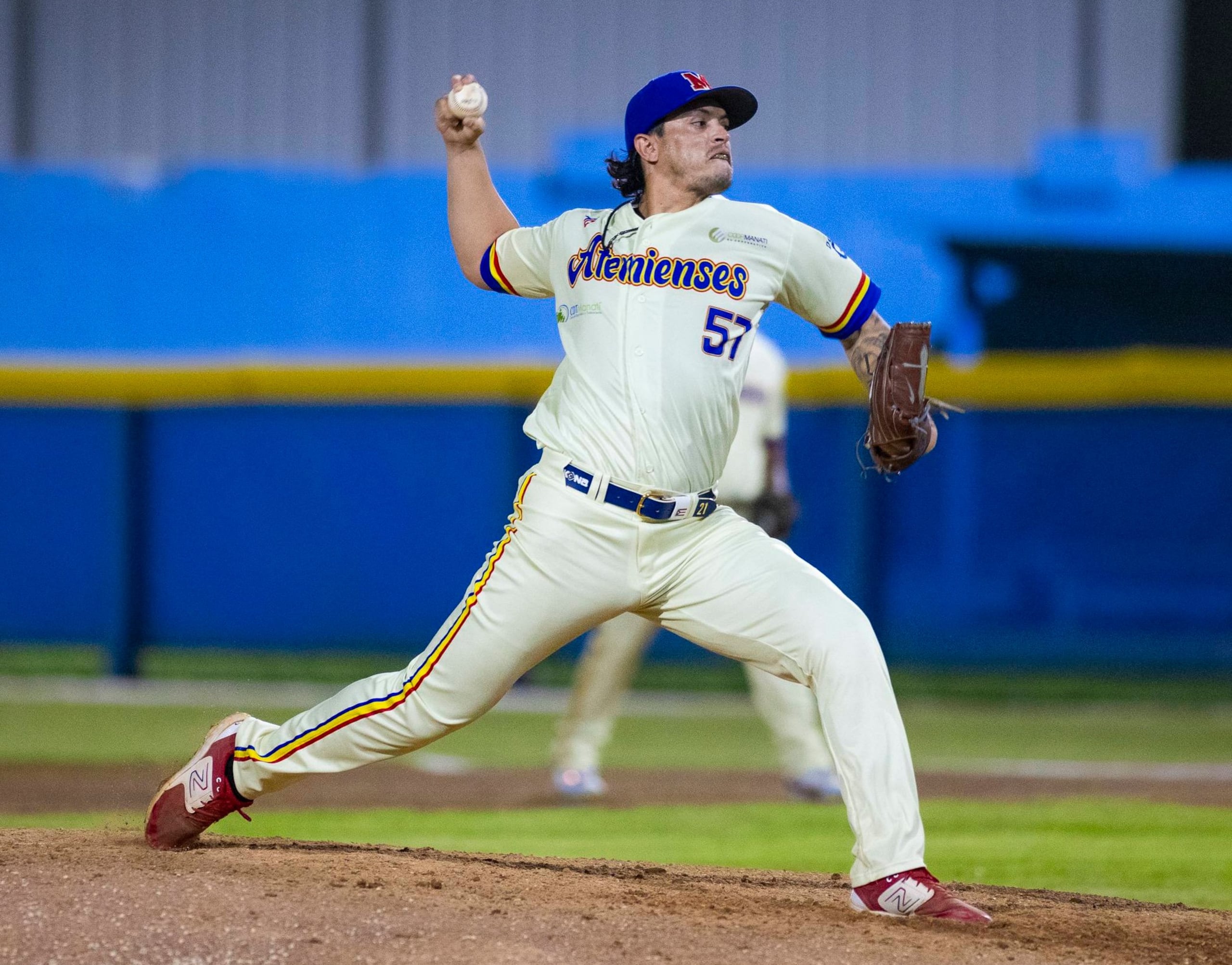 Dereck Rodríguez, de los Atenienses.