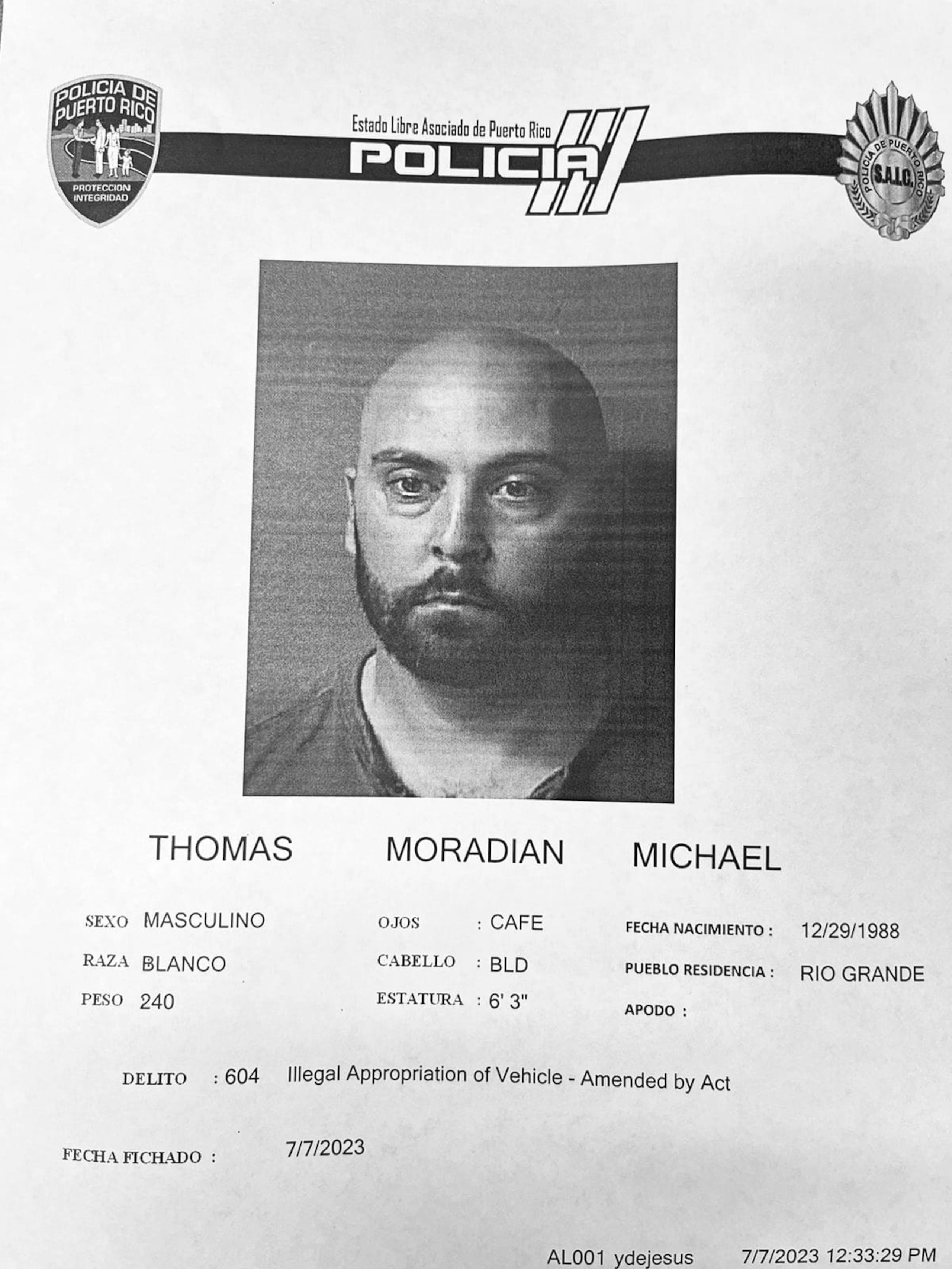 Michael Thomas Moradian fue acusado por comprar un vehículo y pagar con un cheque sin fondos.