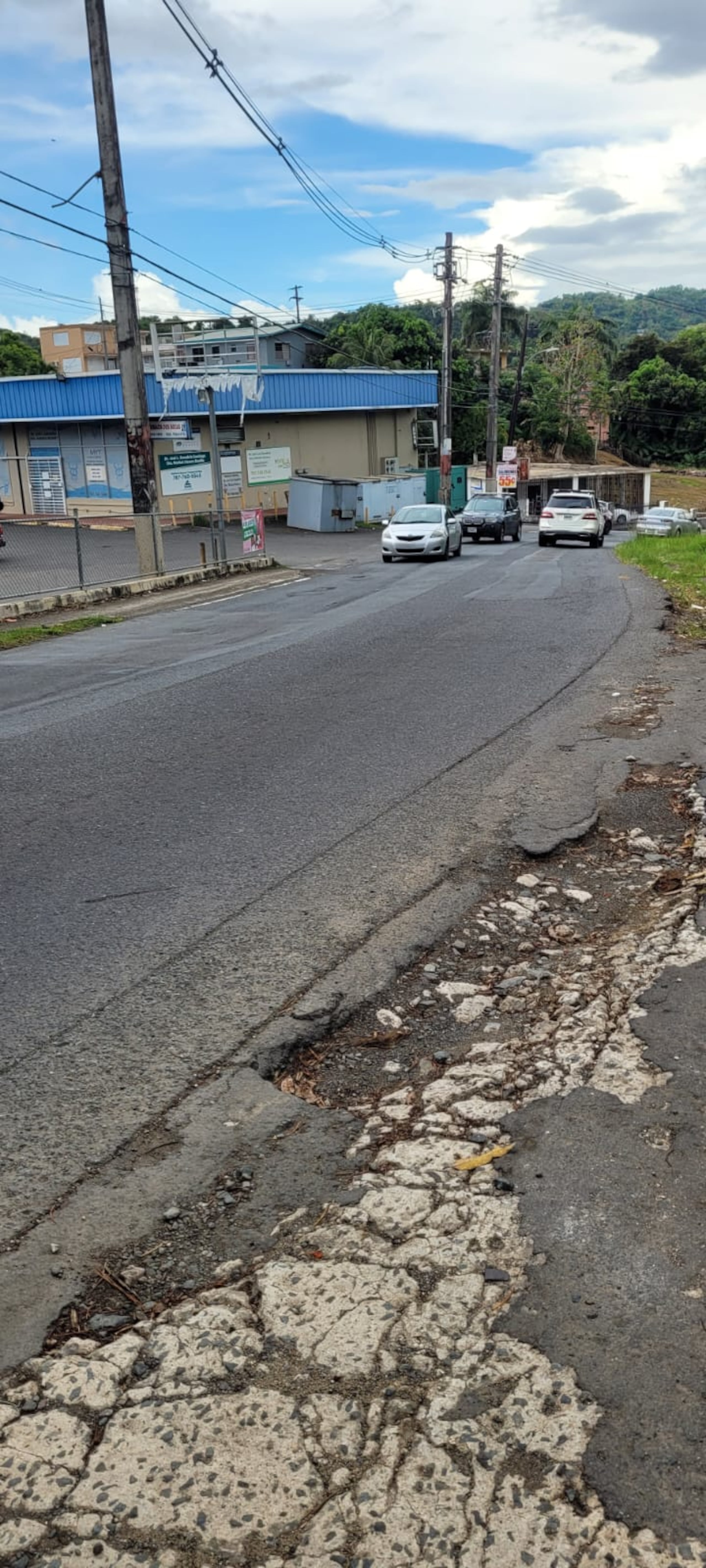 Como en otros municipios, las condiciones de las carreteras en Trujillo Alto no son las mejores.