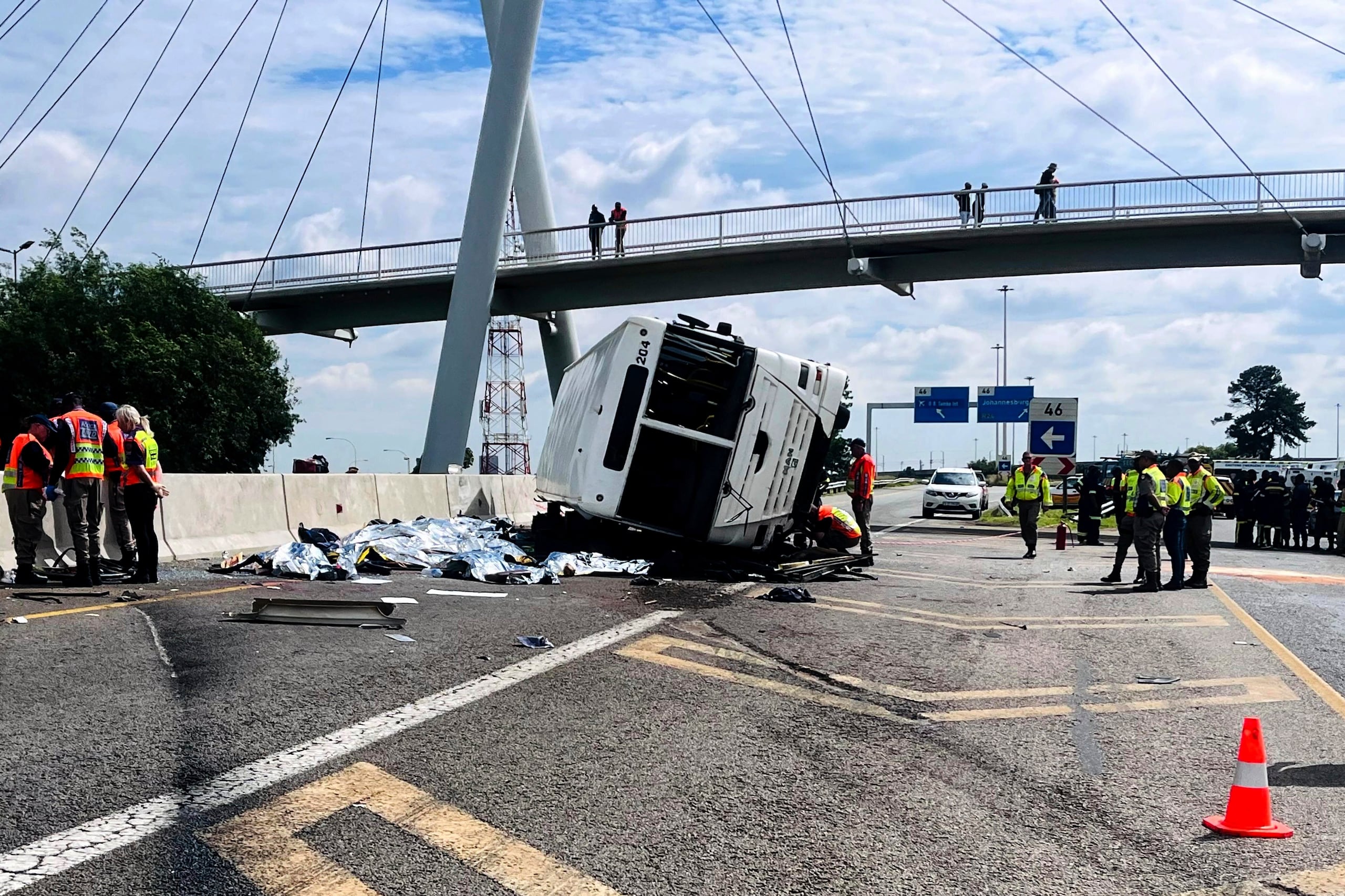 Ambos vehículos se incendiaron después del accidente.