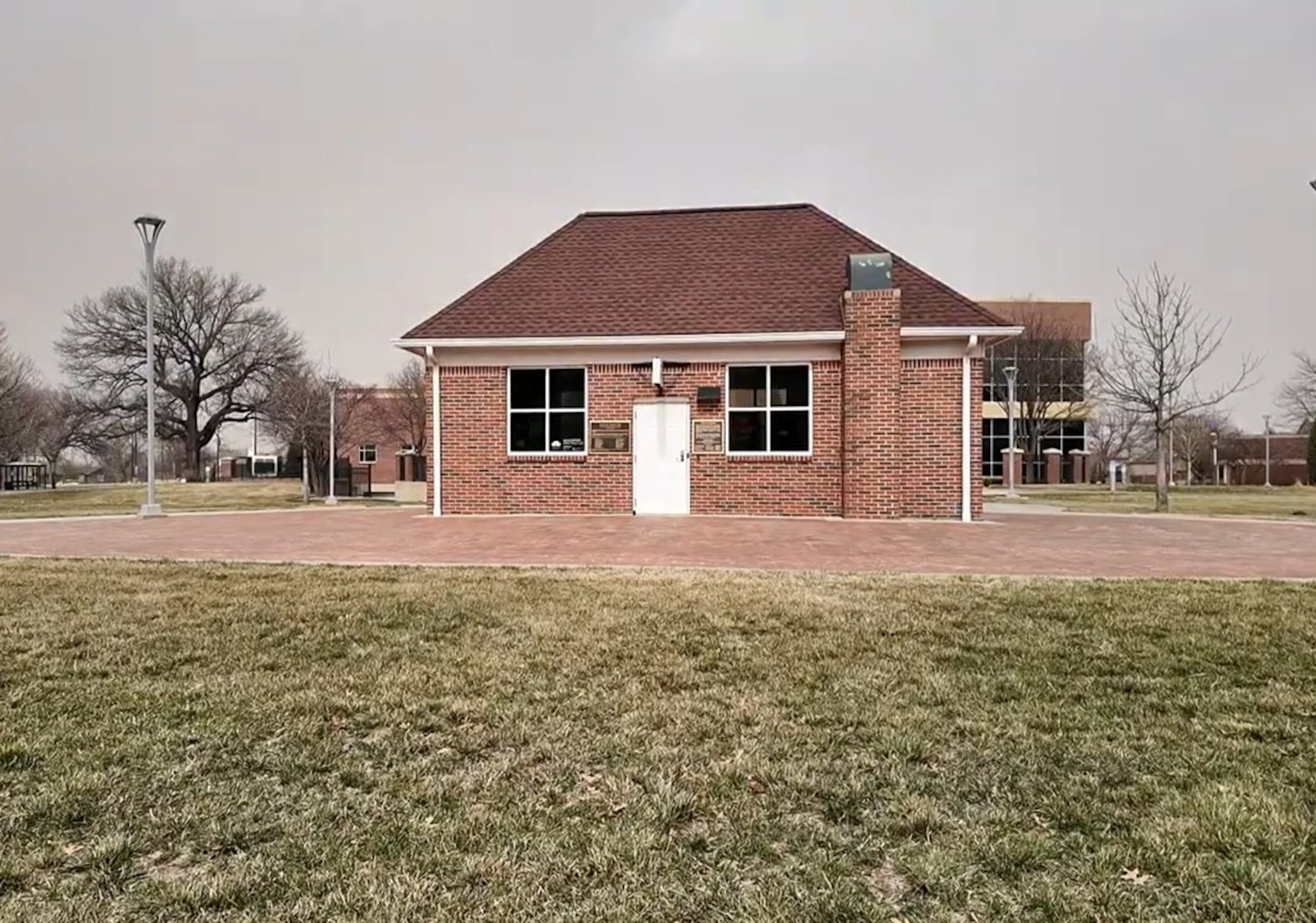 El edificio original de Pizza Hut fue trasladado a la Universidad de Kansas en 1986, y desde entonces se convirtió en un museo.