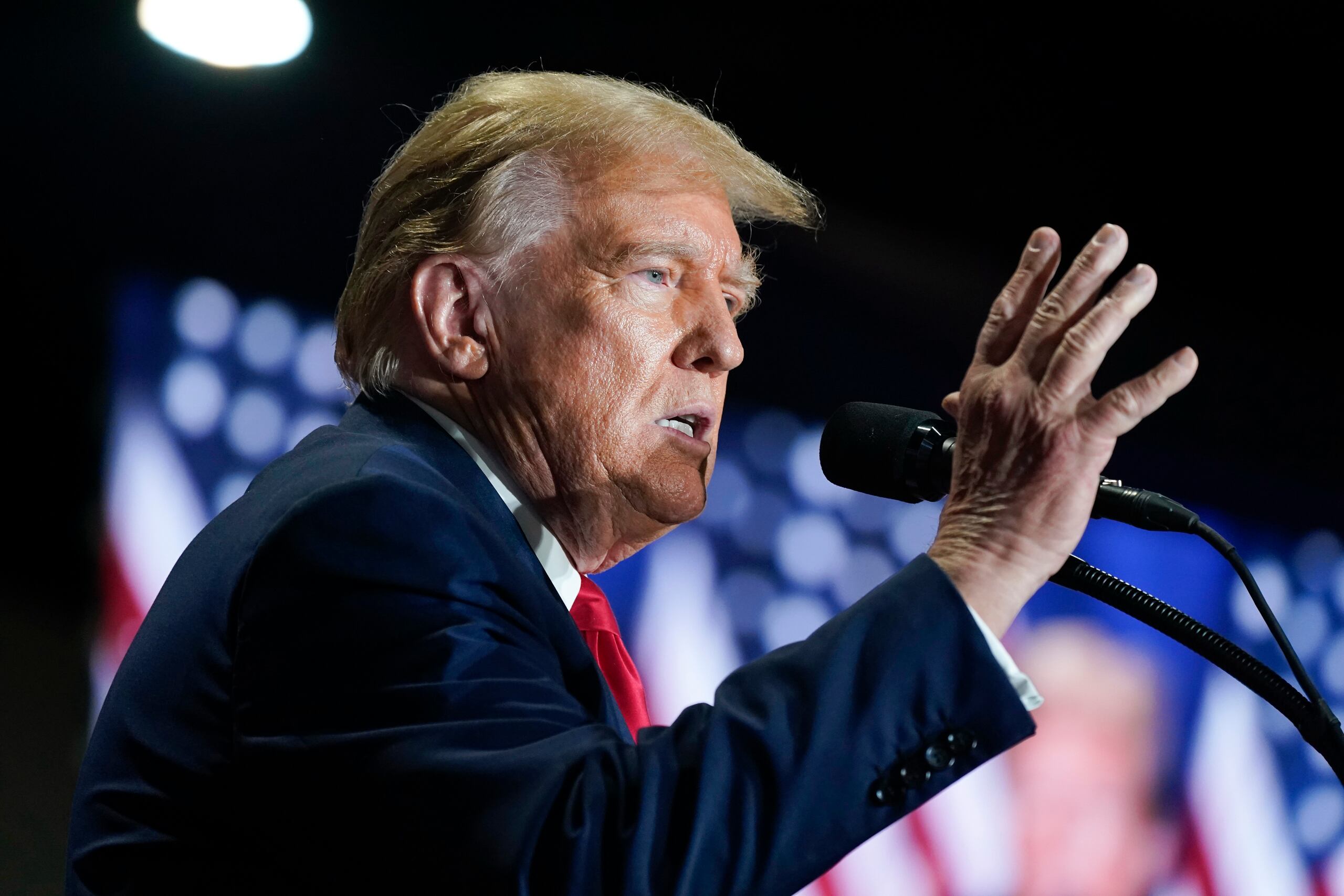 Trump demandó a Steele y a Hillary Clinton y ex altos cargos del FBI en Estados Unidos, en el 2022, pero el pleito también fue desestimado.