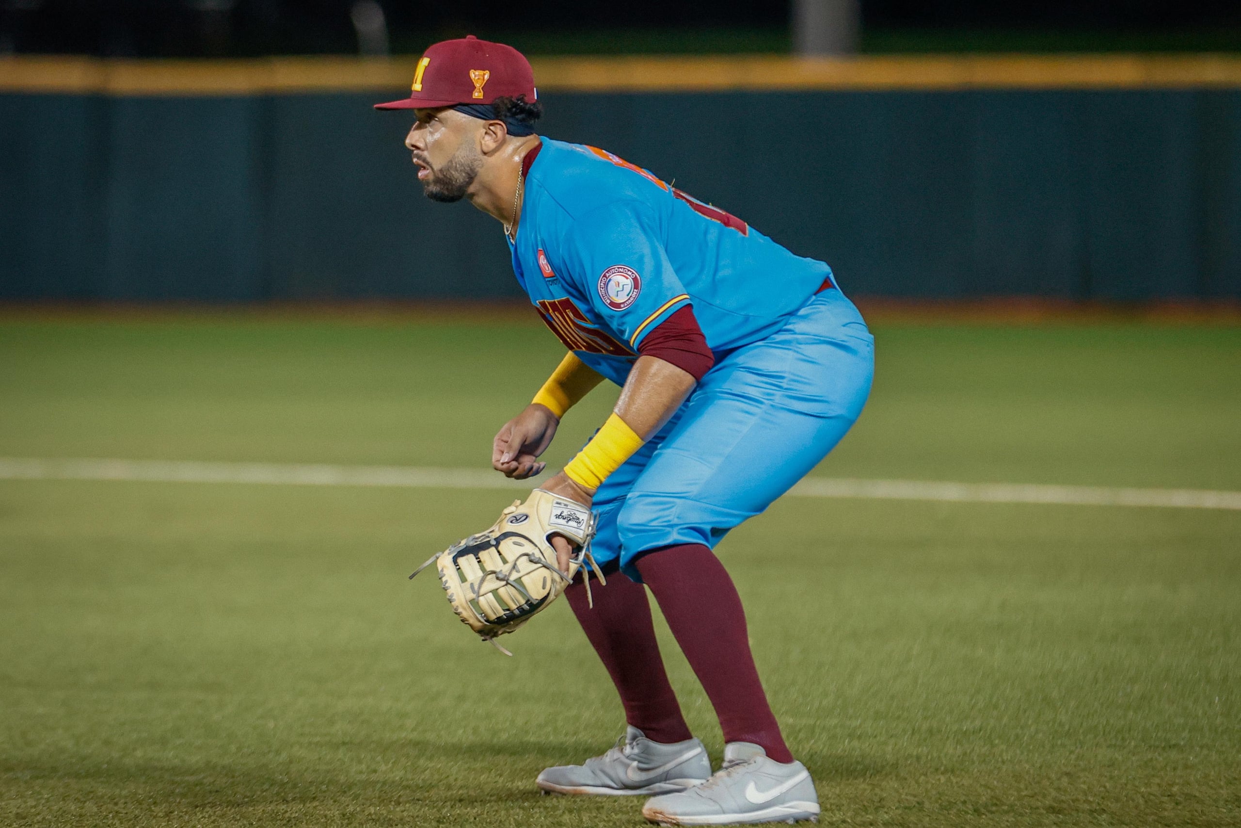 Edwin Ríos, de los Indios de Mayagüez, durante el partido contra los Gigantes de Carolina el miércoles.
