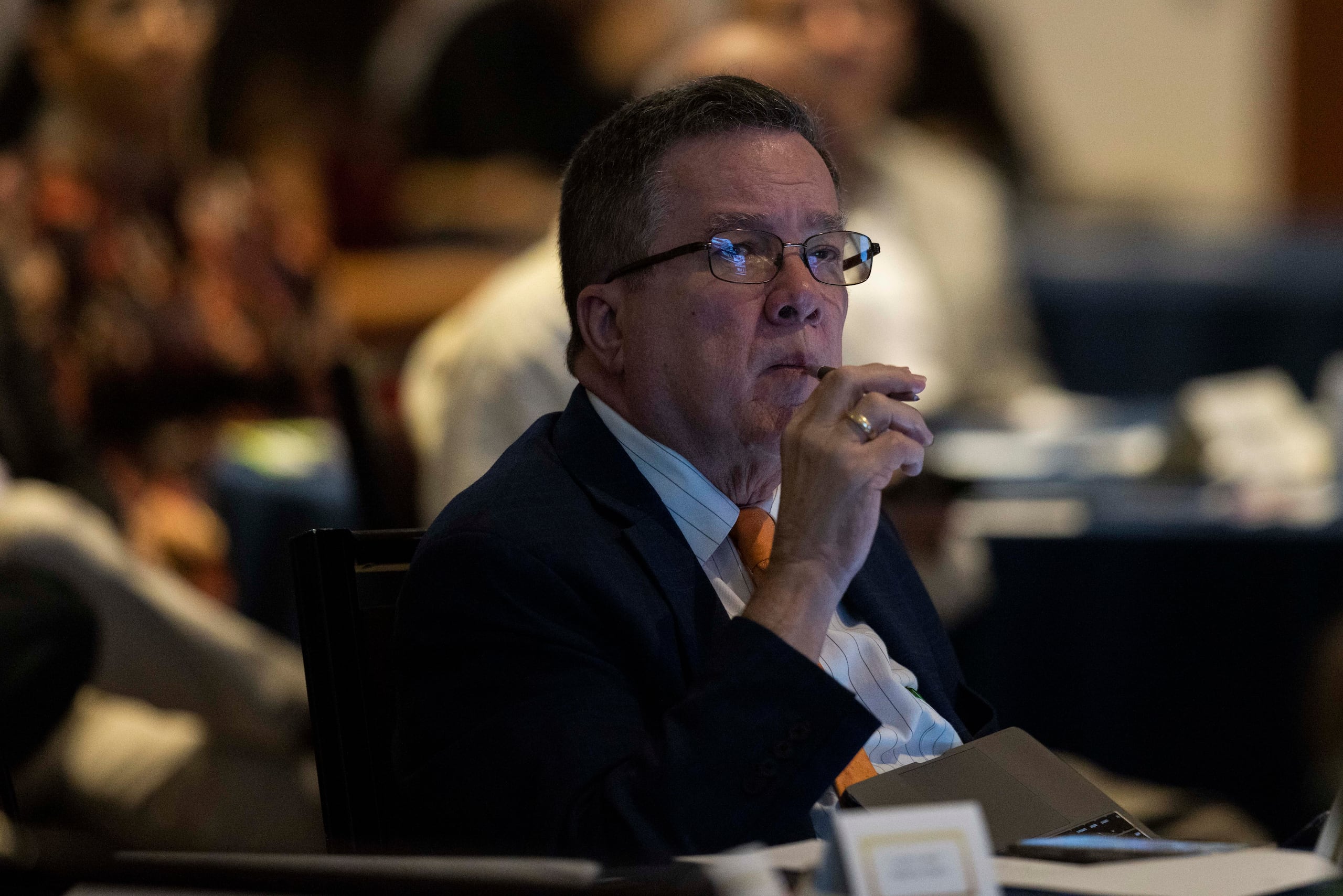 Santiago catalogó como incompatible considerar el nombramiento de Kenneth McClintock a la CDC por que realiza trabajos de cabildeo ante la Legislatura.