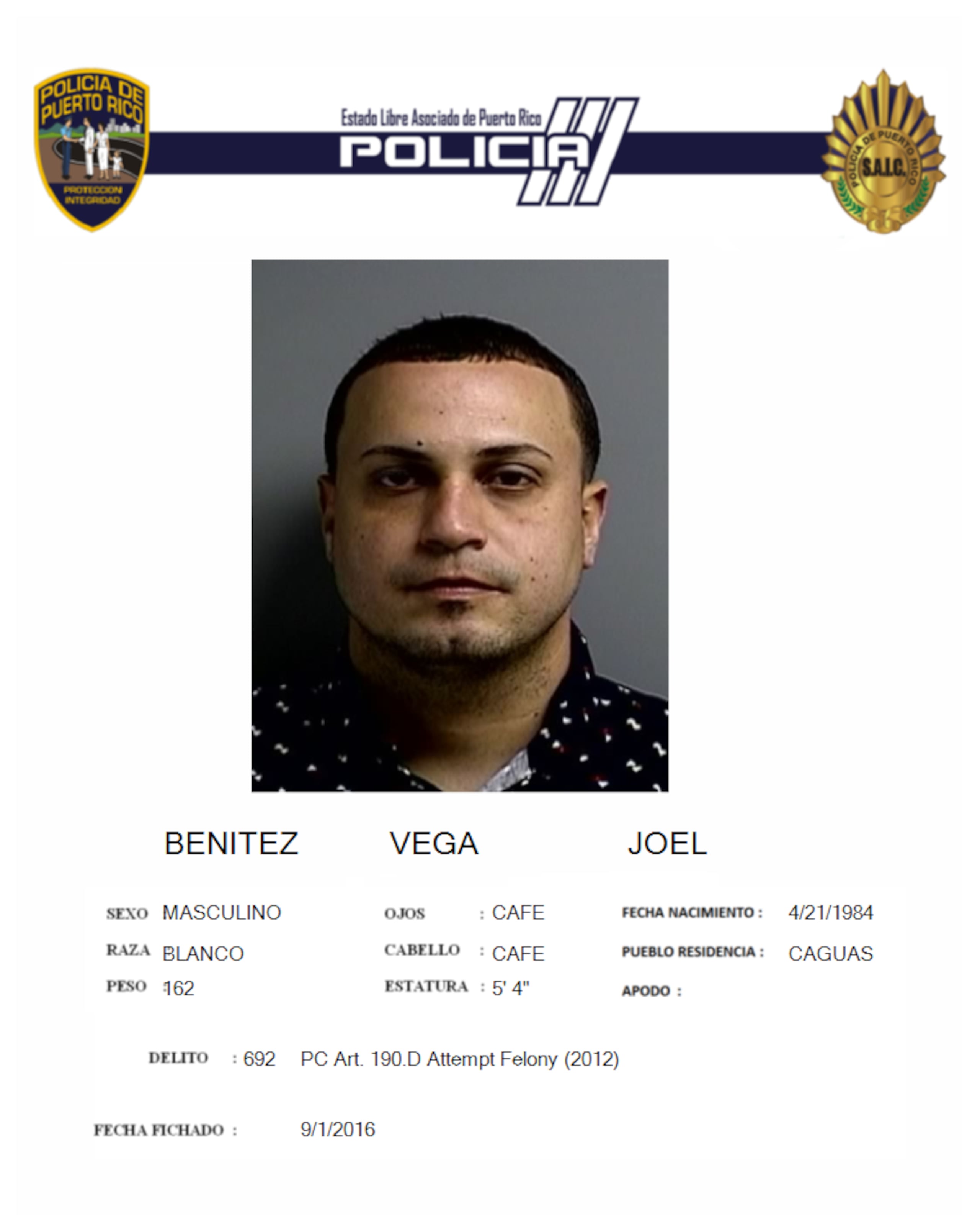 Contra Joel Benítez Vega de 41 años, pesa una orden de arresto por tentativa de asesinato y portación y uso de armas blancas, con una fianza de $400,000.