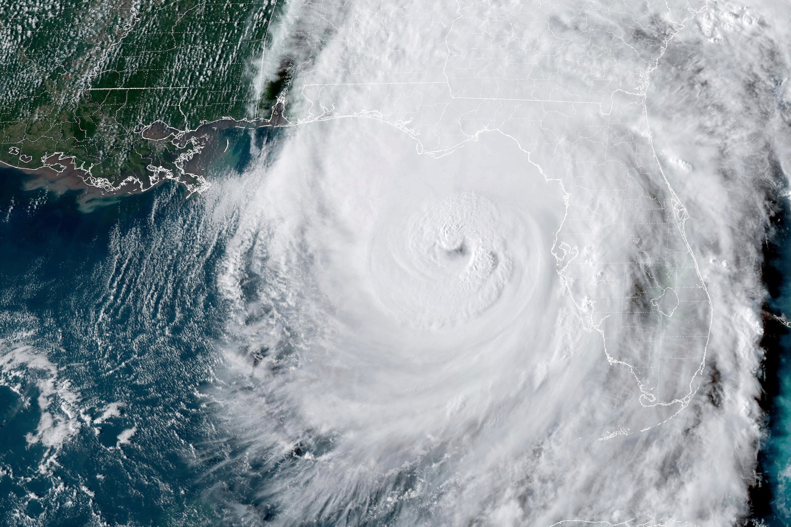 La presencia de Helene en el golfo provocó la emisión de alertas de huracán e inundaciones repentinas que se extendían hasta el norte de Georgia y el oeste de Carolina del Norte.