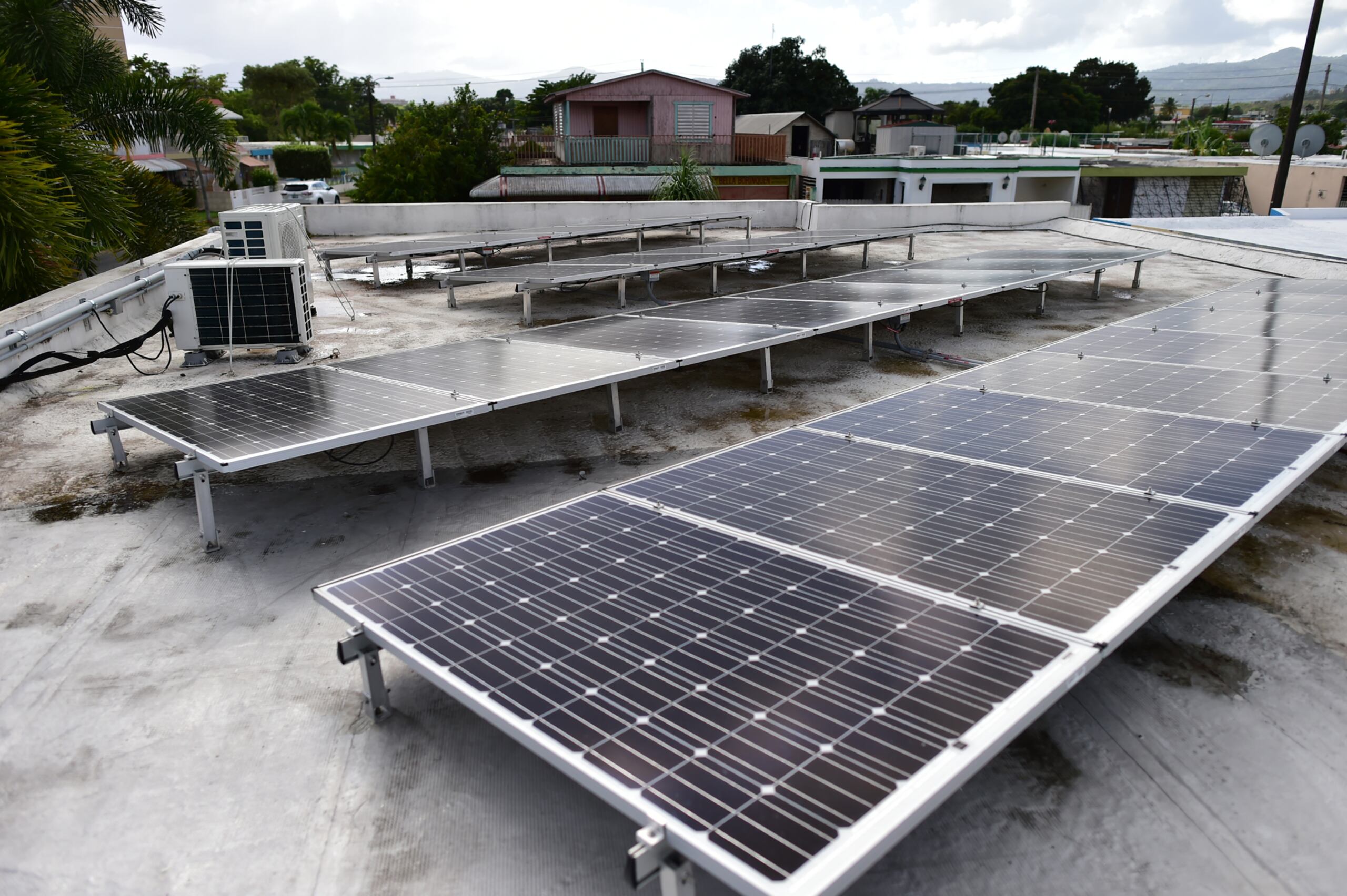 El Departamento de la Vivienda exhortó a los interesados a solicitar una cotización con alguna de las compañías instaladoras autorizadas que participan en el Programa Nueva Energía.