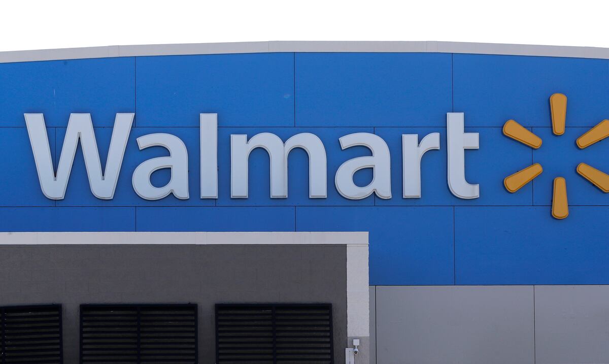 Trump se atribuye rebajas de precios en Walmart mientras la empresa ignora su intervención