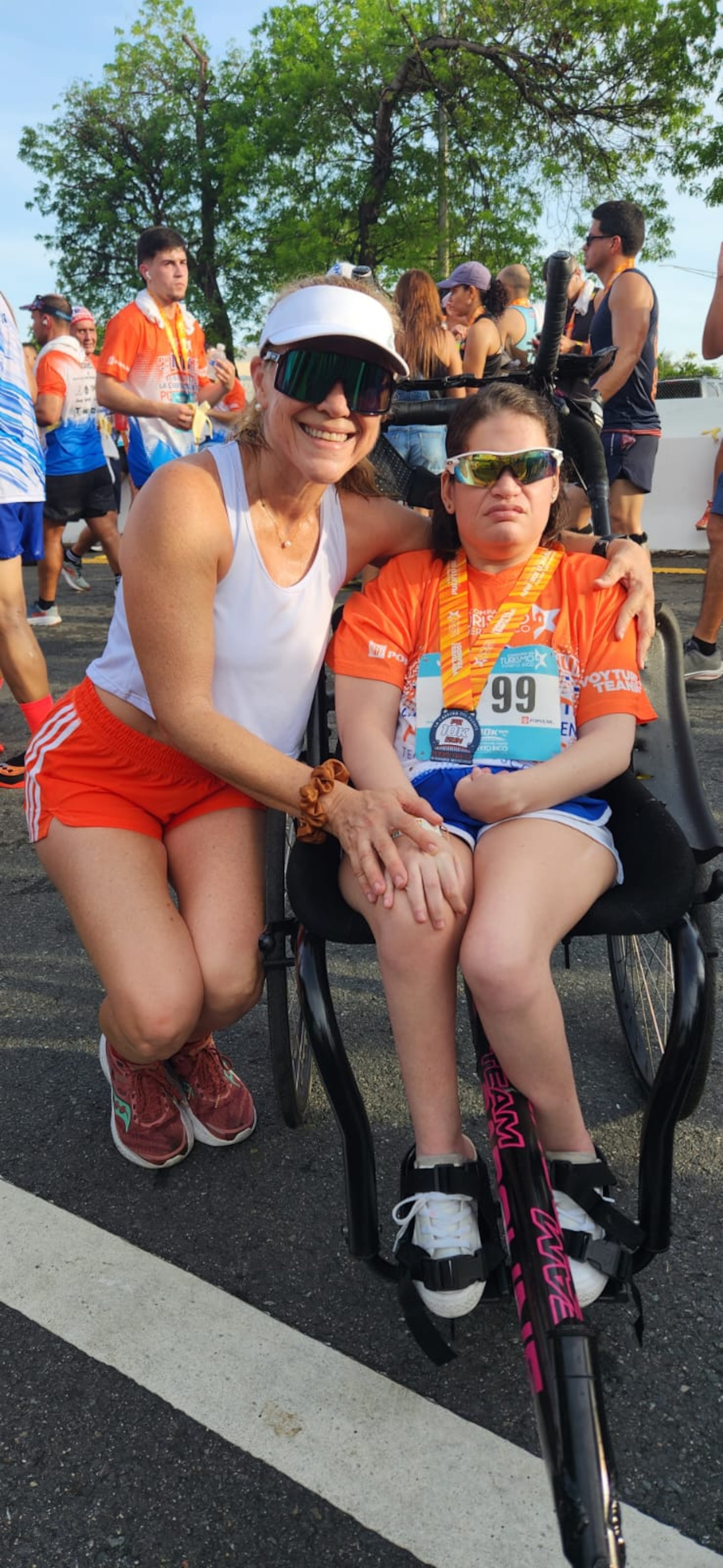 Rebecca Velázquez y Caroline Irizarry Velázquez fueron otras de las personas que fueron al PR 10K Run a probar sus límites y salir del evento empoderados.