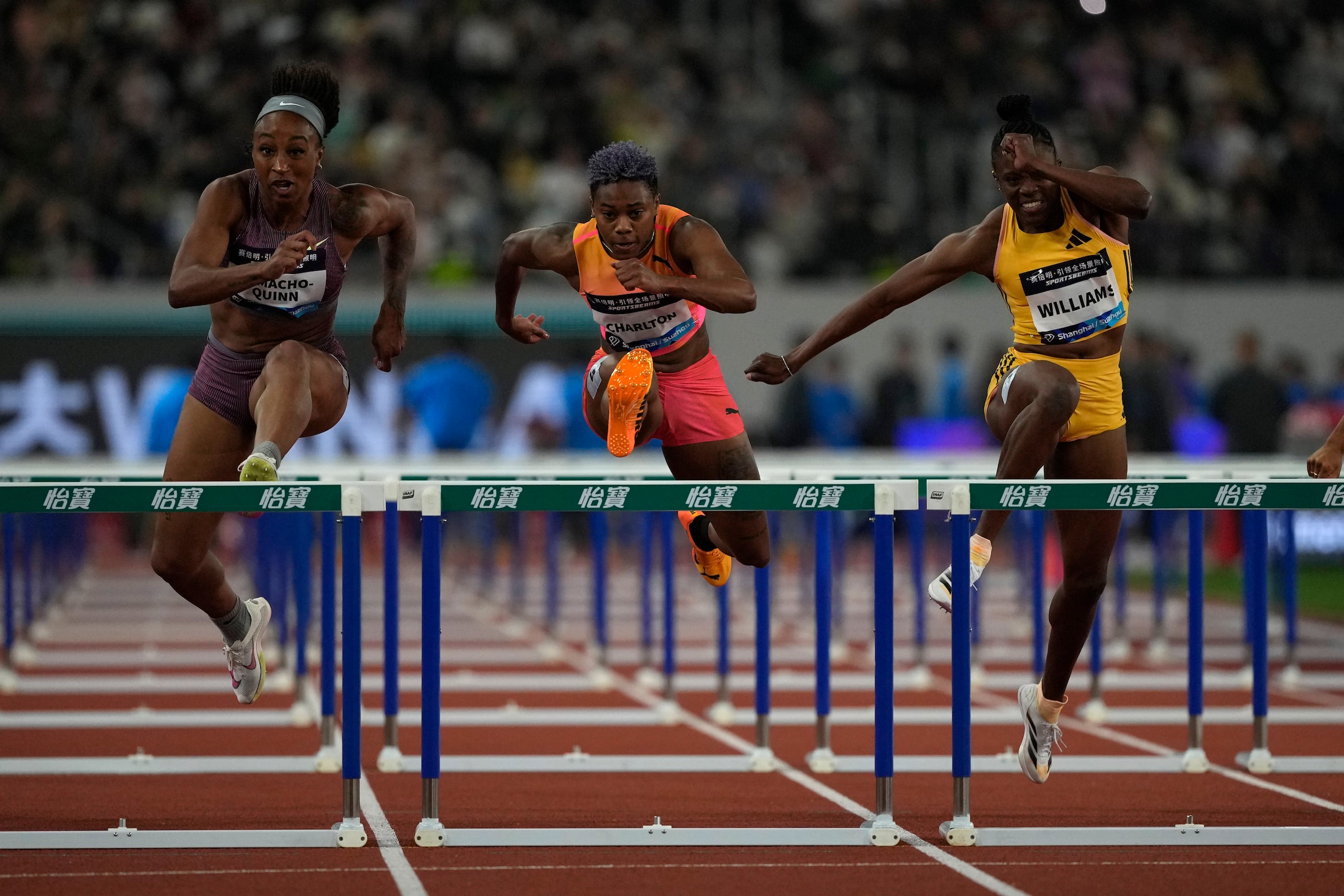 Jasmine Camacho-Quinn, Devynne Charlton y Danielle Williams compitieron en la Liga Diamante.