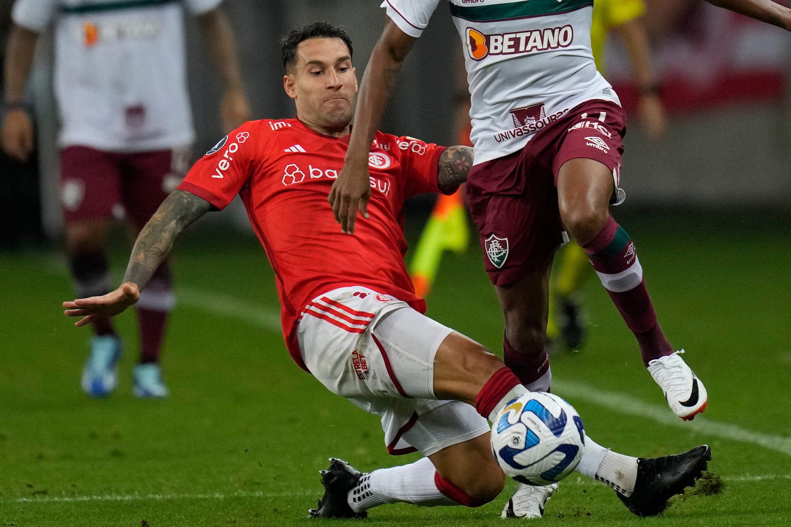 El futbolista español Hugo Mallo, hoy en día jugador del club brasileño Internacional de Porto Alegre, niega haber cometido el alegado delito.