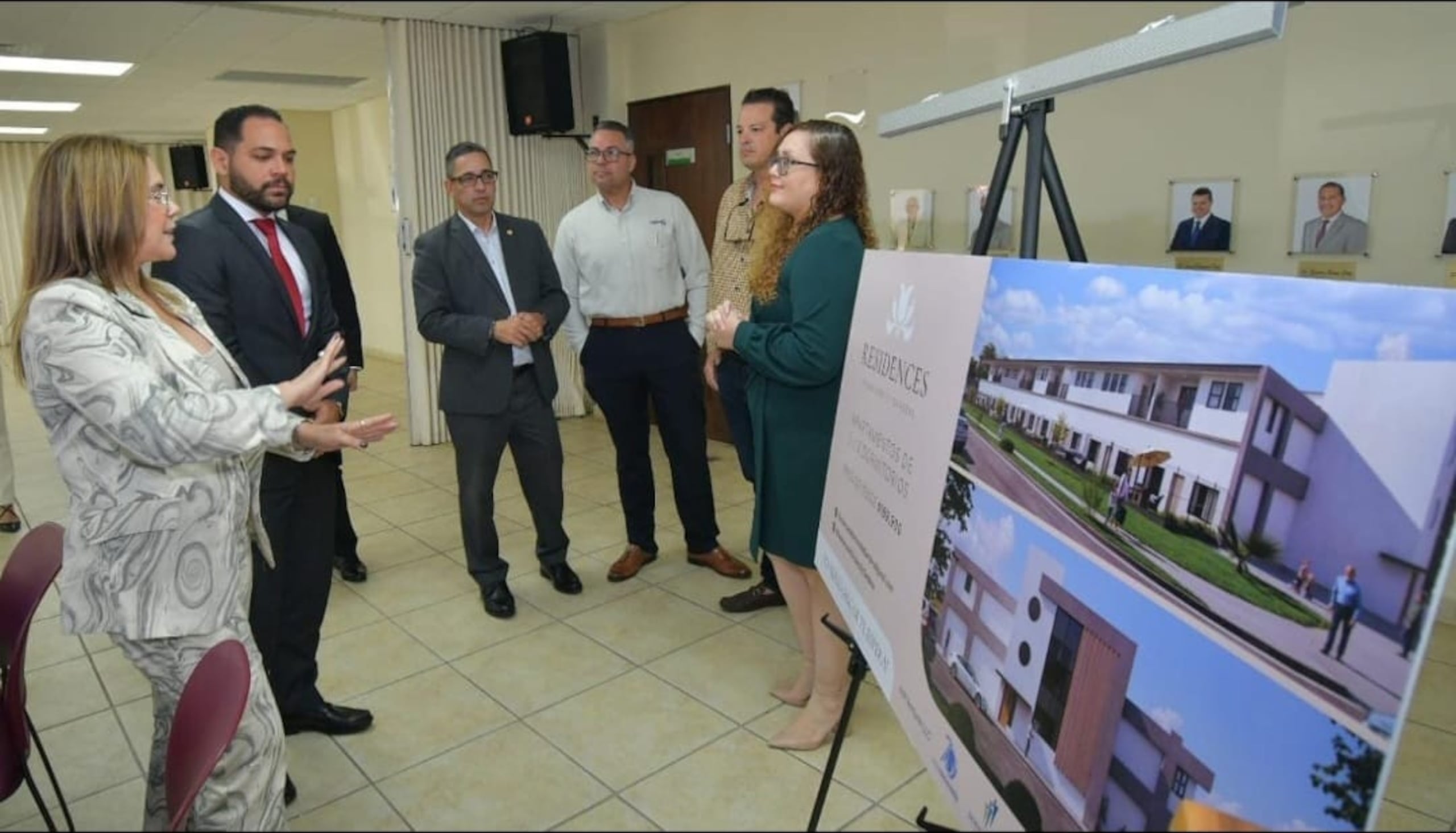 Según se dio a conocer, la Coop Zeno Gandía, Credicentro, Cooperativa Sagrada Familia, Cooperativa Vegabajeña y Cooperativa San Rafael, se juntaron para otorgar el préstamo a la Corporación JMR Ventures LLC, empresa conformada por la unión de tres desarrolladores, que estará a cargo de concretar el proyecto.