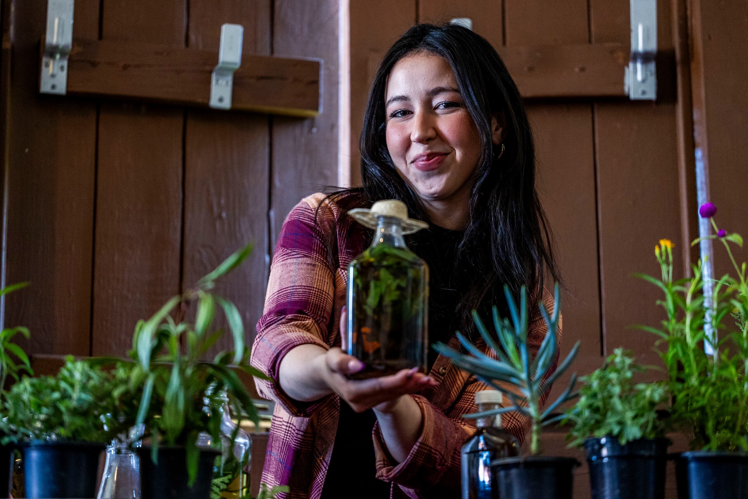 La pasión que desarrolló de niña por la agricultura se tradujo en su línea de productos que elabora desde el fondo de su corazón.