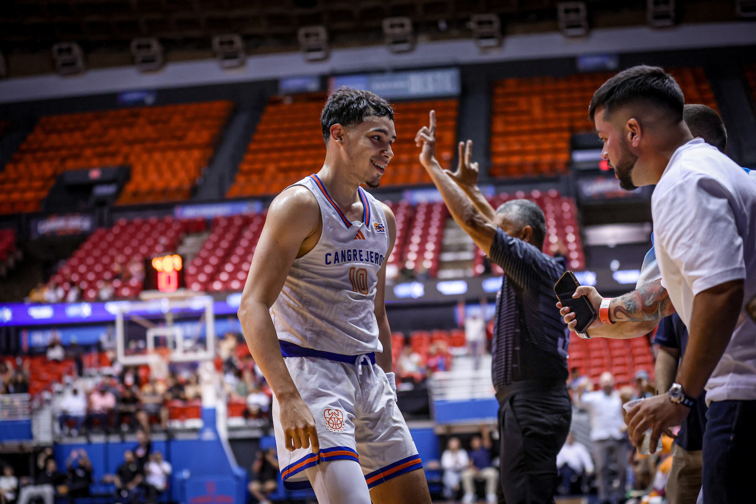 Emmanuel Maldonado, de los Cangrejeros de Santurce, anotó 18 puntos ante los Capitanes de Arecibo.