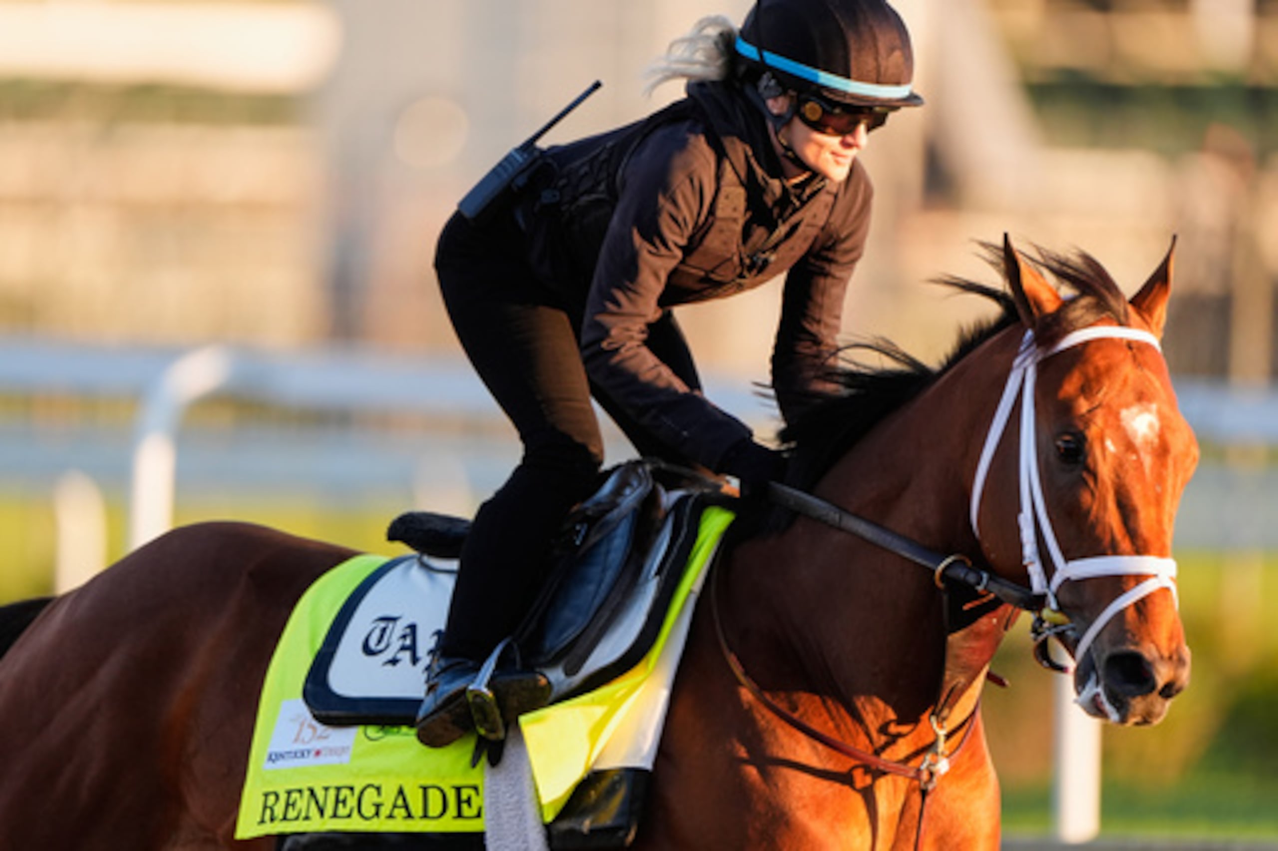 Renegade, que será montado por Irad Ortiz, Jr., se ejercita en Churchill Downs.
