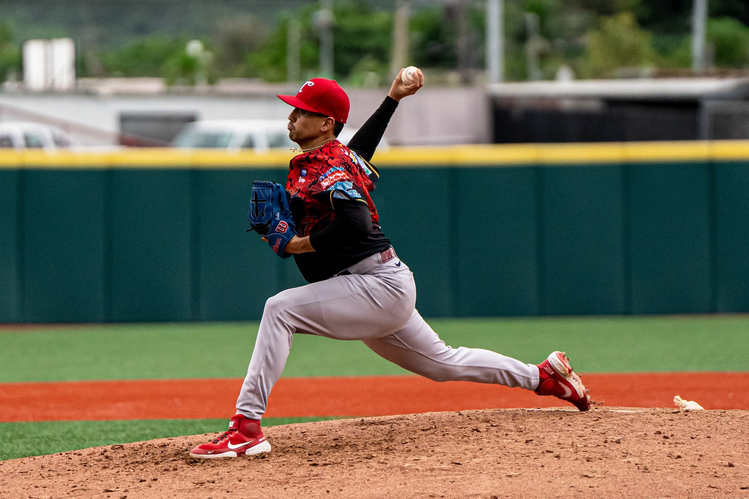 José de León en su segunda salida con los Criollos de Caguas esta temporada de la LBPRC.