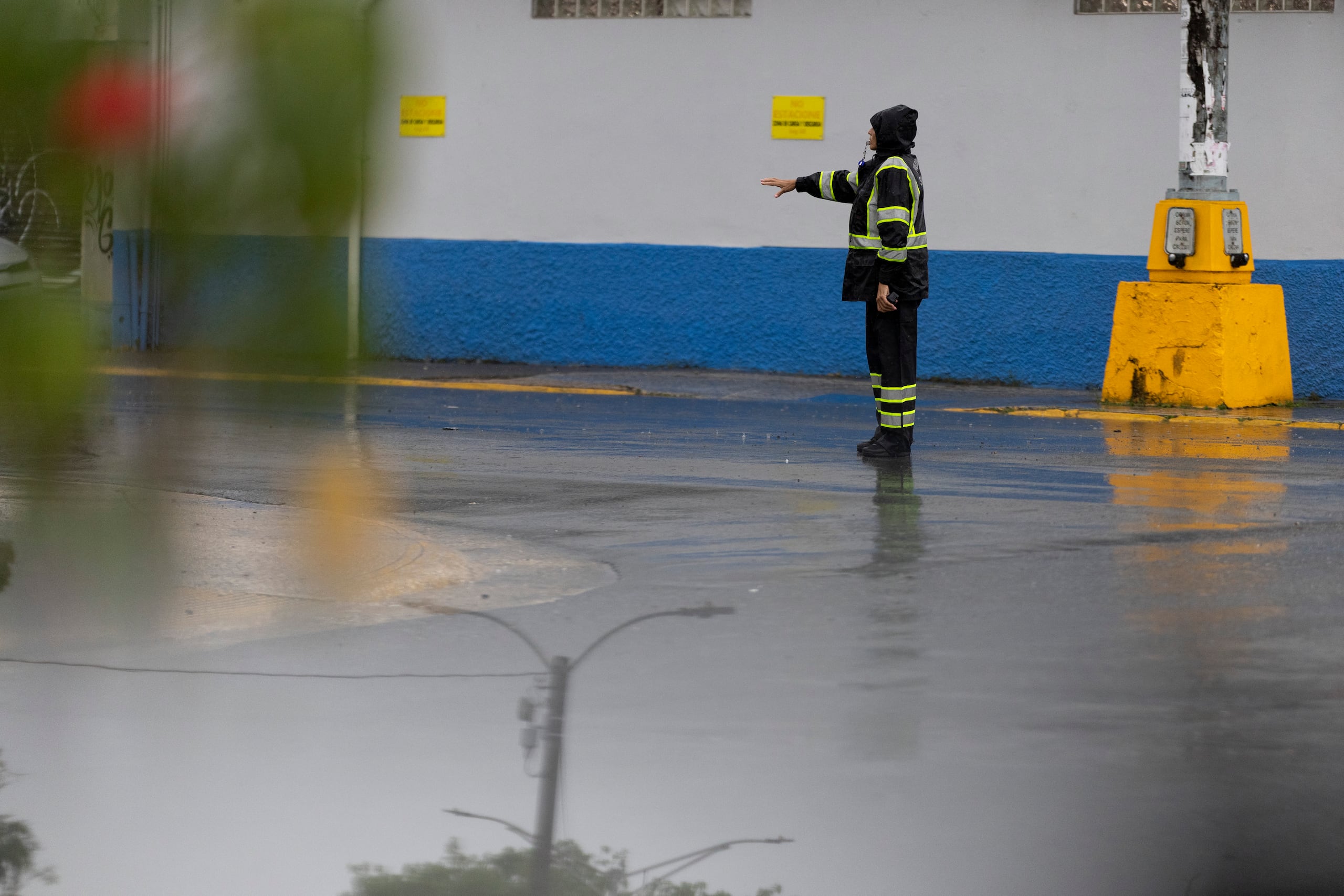 La vaguada continuará ocasionando condiciones inestables.