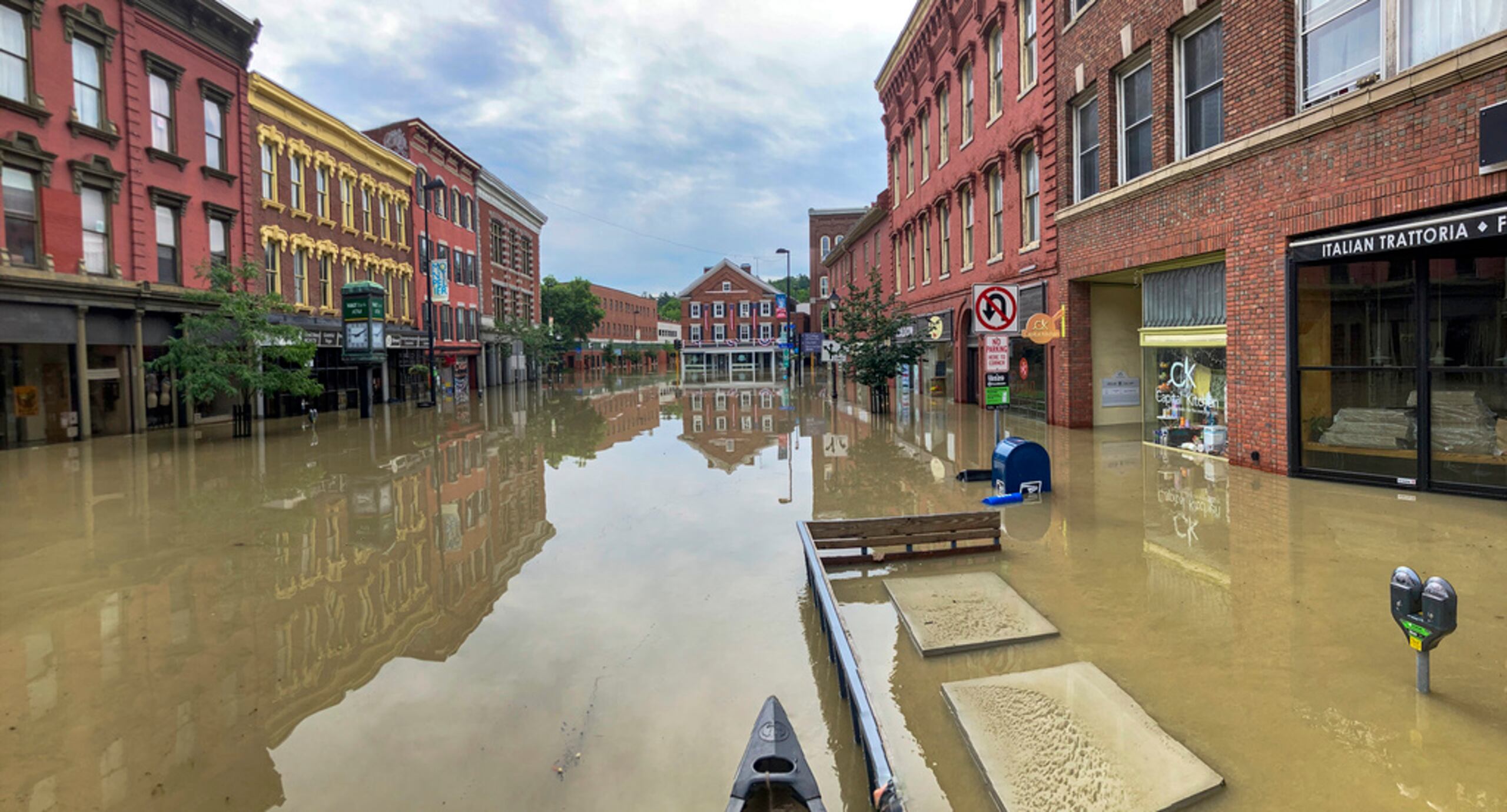 El centro de Montpelier, Vermont, inundado el 11 de julio de 2023.