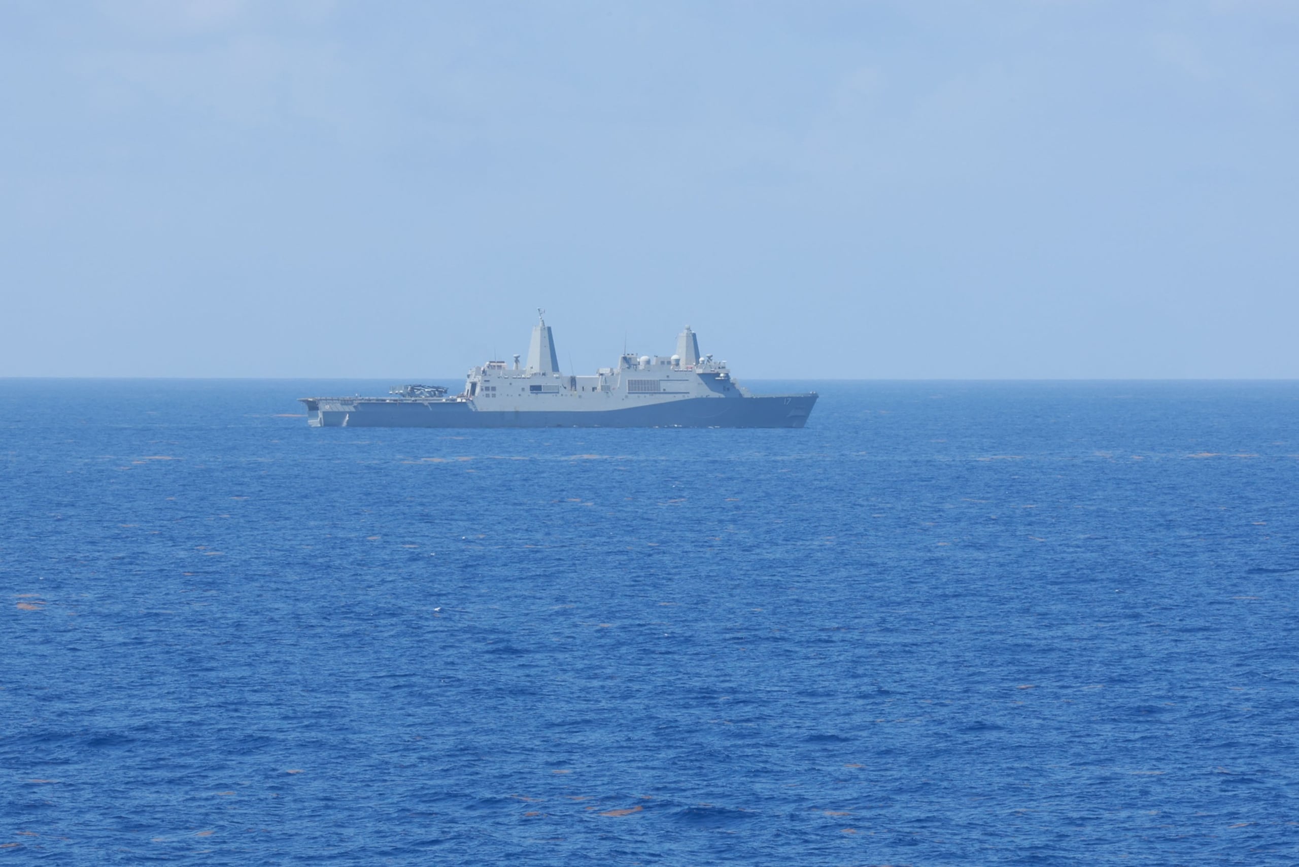 Estados Unidos desplegó en el Caribe ocho buques de guerra y tres buques anfibios, con más de 4,500 efectivos, como parte de sus operaciones en el “combate contra el narcotráfico”.