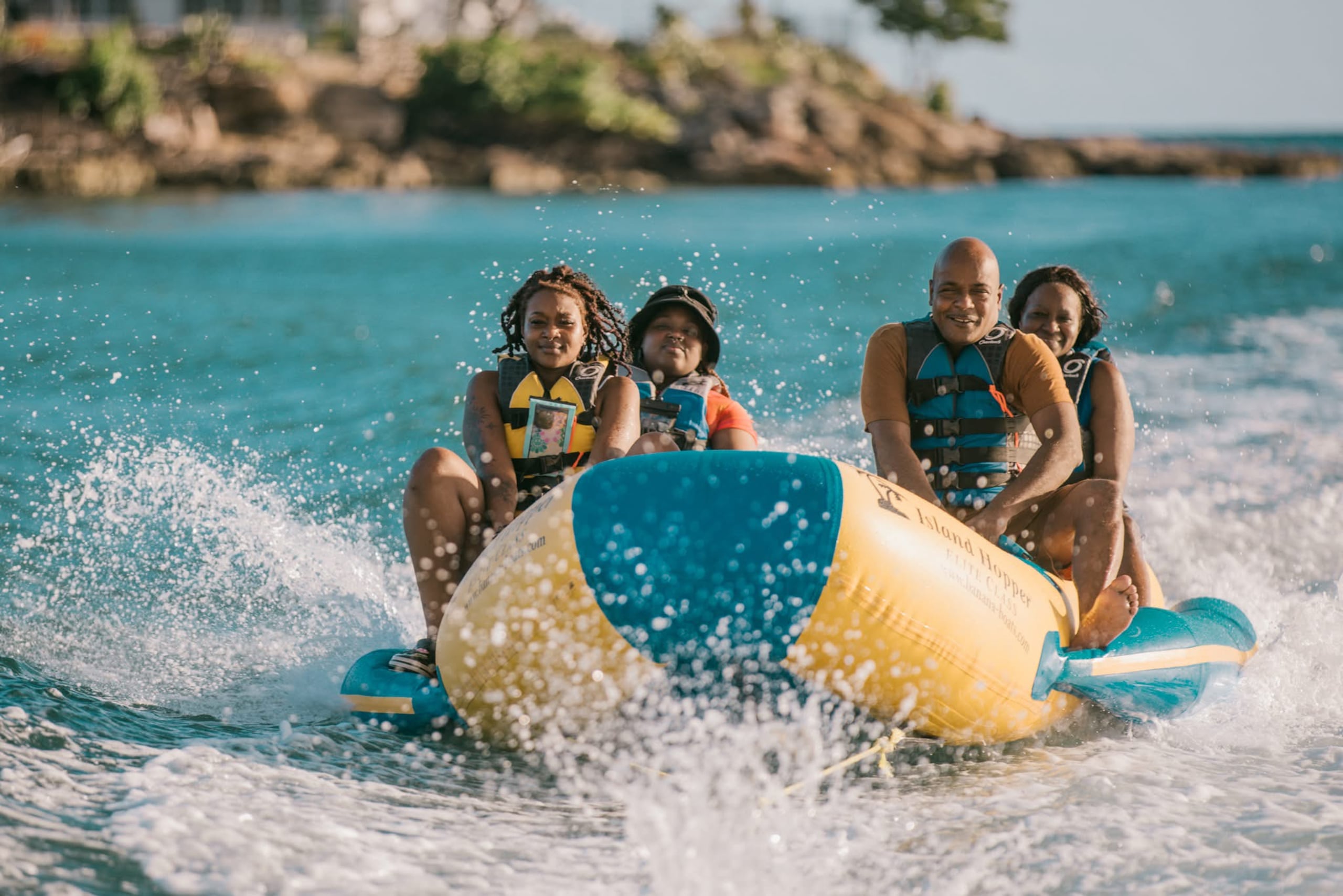 Durante la primera visita, los paquetes de excursiones en Guánica se vendieron en su totalidad.