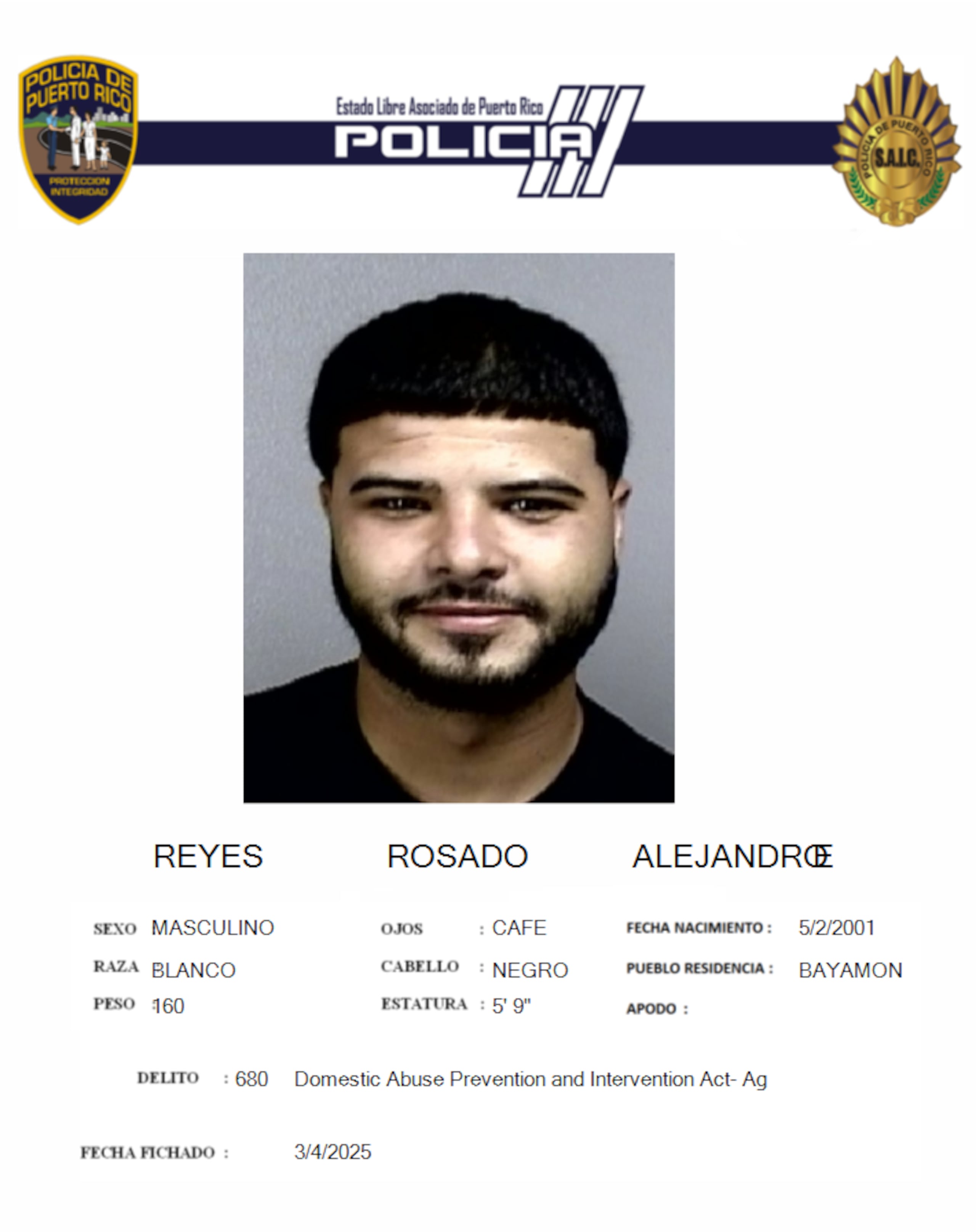 Alejandro Efraín Rosado Reyes, hermano del cantante urbano "Farruko", fue acusado por un cargo de maltrato agravado.