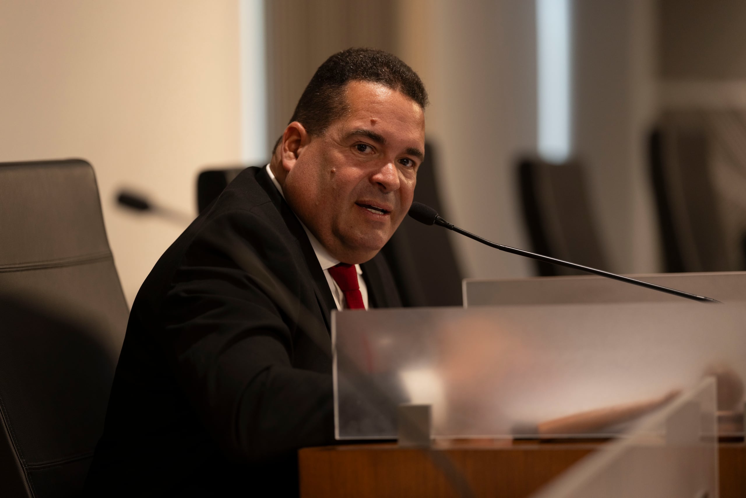 El presidente de la Comisión de Salud del Senado, Rubén Soto Rivera, realizaró la vista pública.