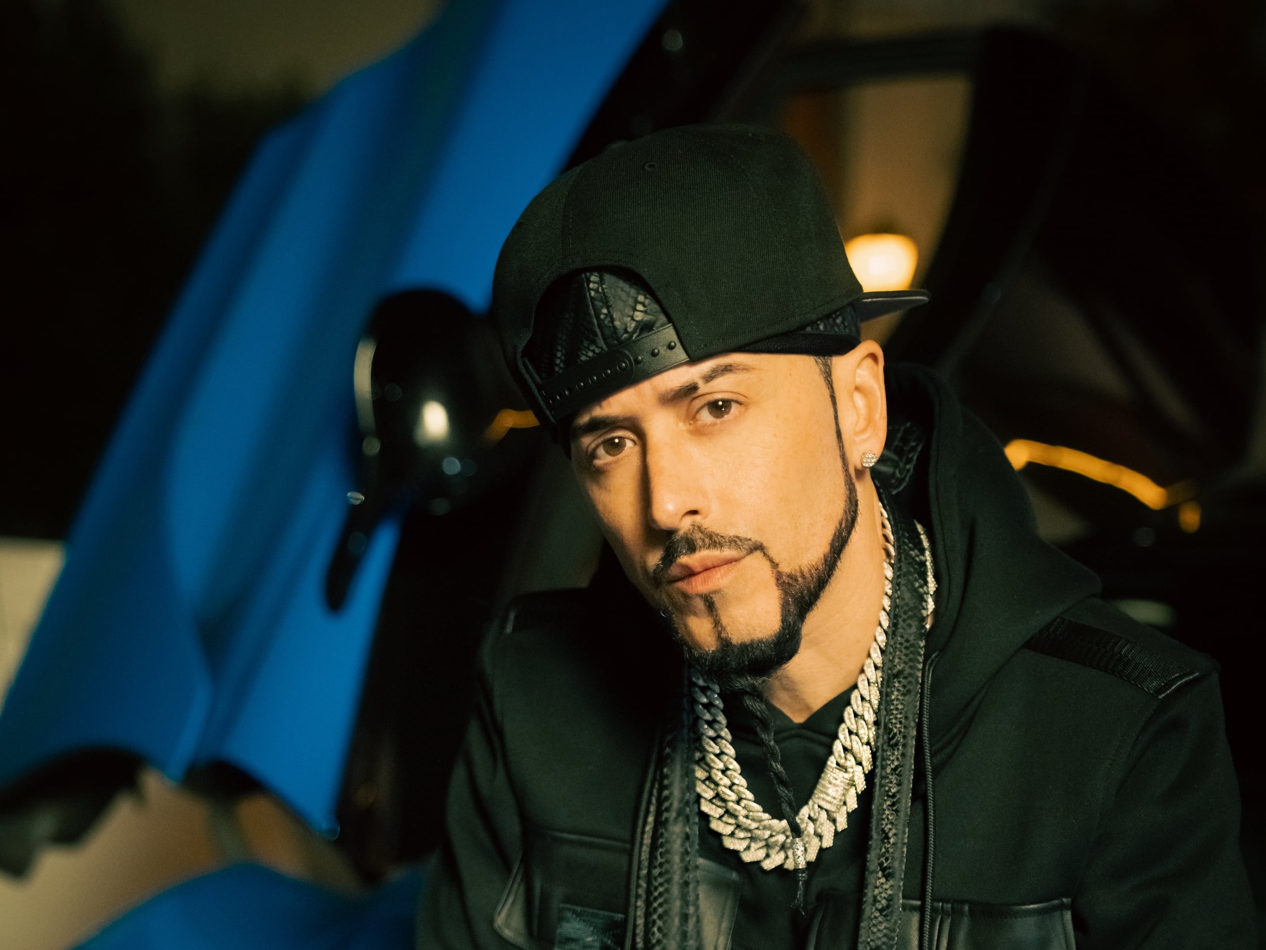 Yandel será honrado con el premio Latin AMA Pioneer como uno de los pioneros de la música urbana.
