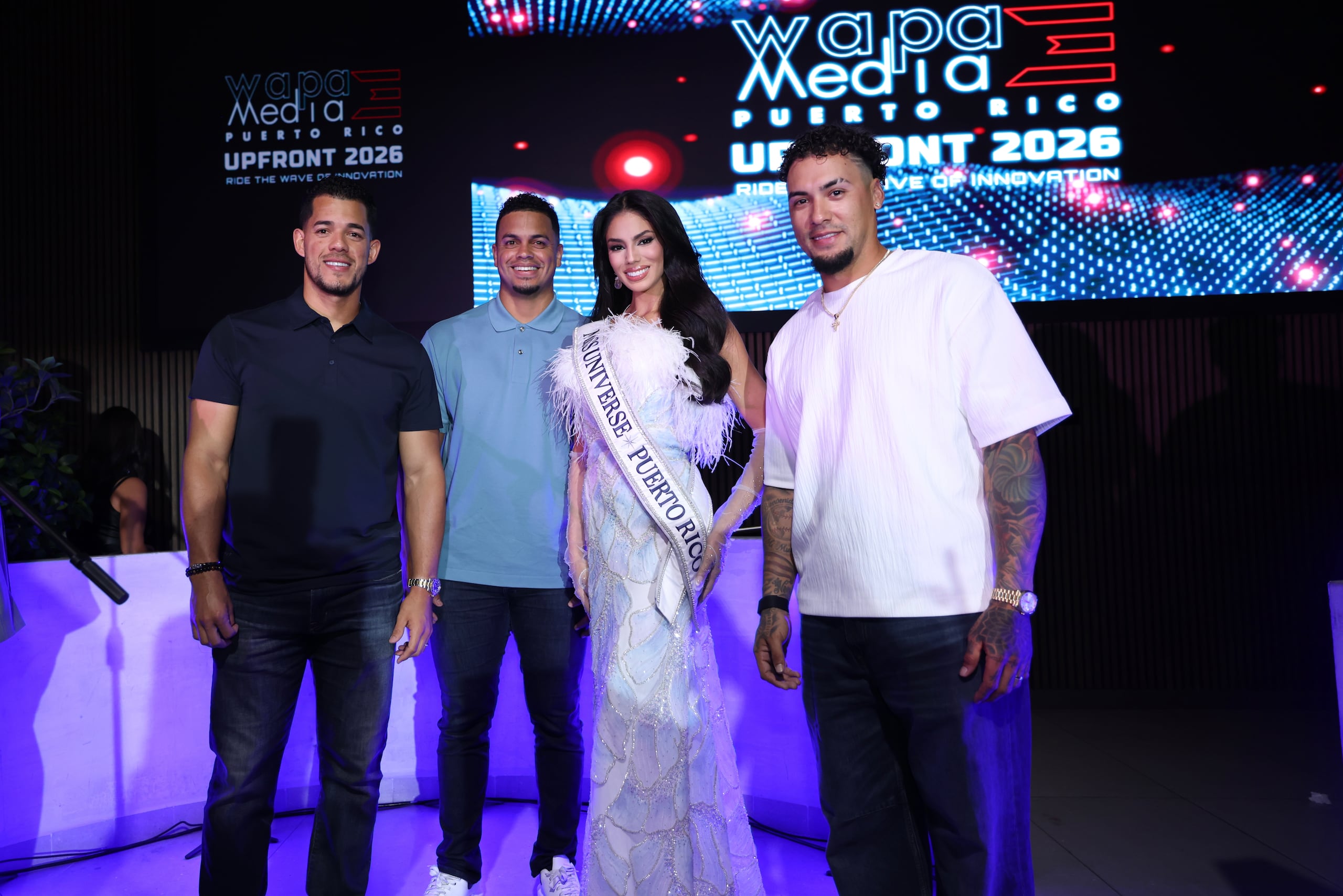 Durante la presentación estuvieron presentes los jugadores de Grandes Ligas José Berríos, Javi Báez y Fernando Cruz, así como Miss Universe Puerto Rico 2025, Zashely Alicea para destacar los eventos principales del año.