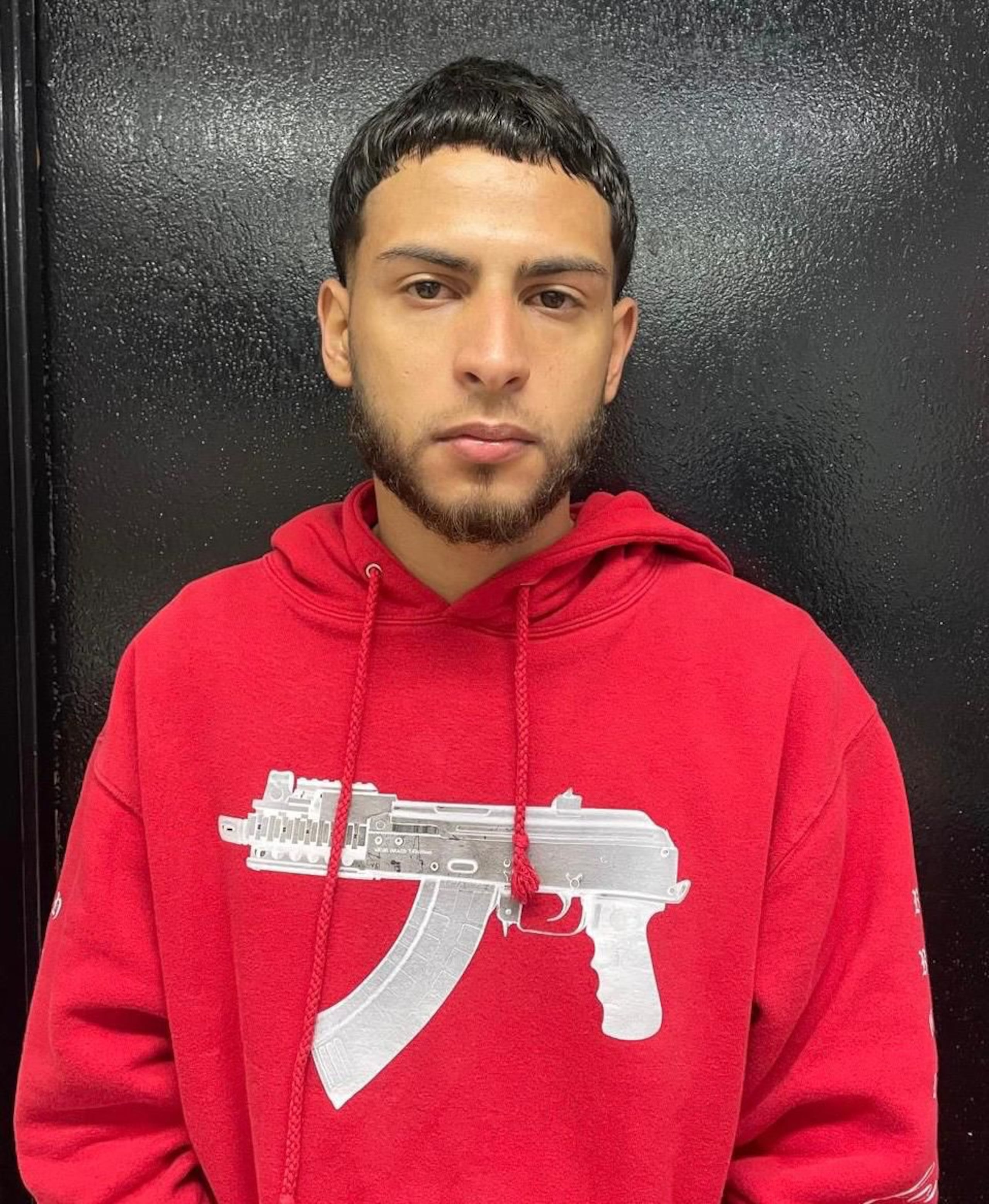 Eliezer Rivera Otero, de 23 años, alias Tiki, presunto integrante de la pandilla de Los Viraos, fue arrestado por segunda ocasión en cuatro días en Cayey.