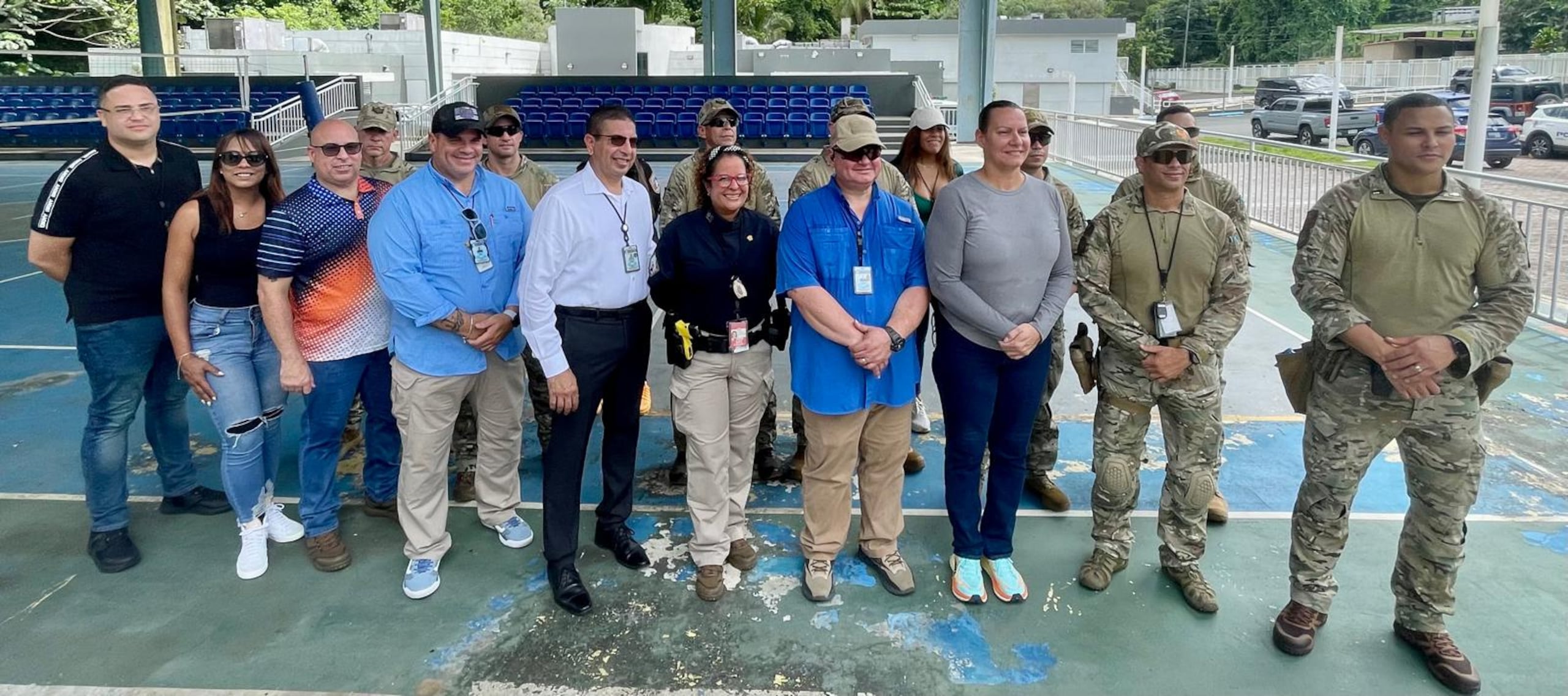 Primera Hora presenció un ejercicio de toma de rehén en un incidente de violencia doméstica, que culminó con la liberación de una mujer y el arresto del captor.