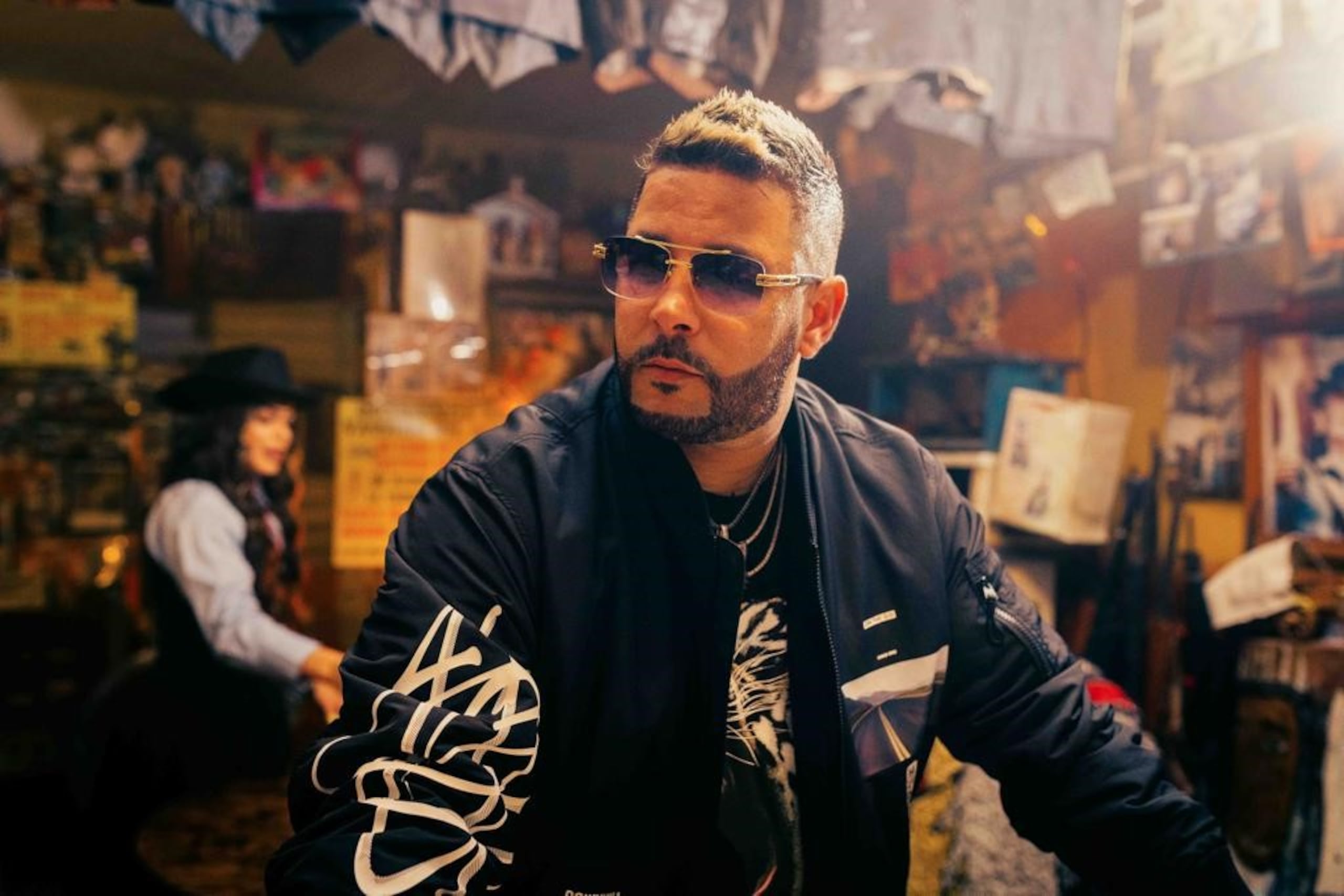 El video musical se inspiró en el Viejo Oeste.