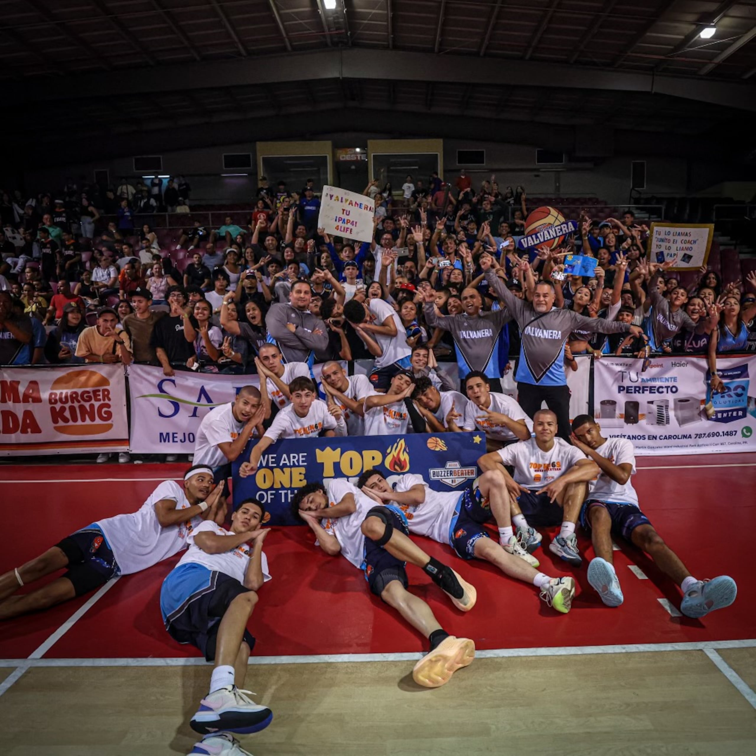 El Colegio Nuestra Señora de Valvenera celebra su pase al 'Sweet 16' del Top Ranked Buzzer Beater.