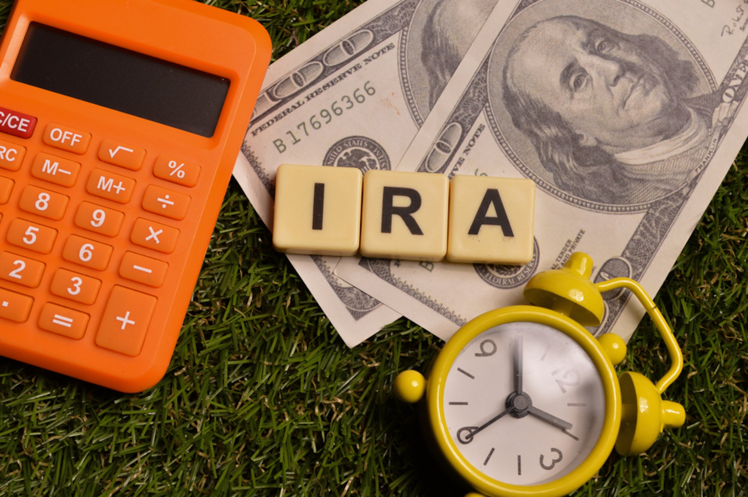Existen varias alternativas de IRA que se adaptan a tus metas, ya sea que busques estabilidad, flexibilidad o planificación a largo plazo.