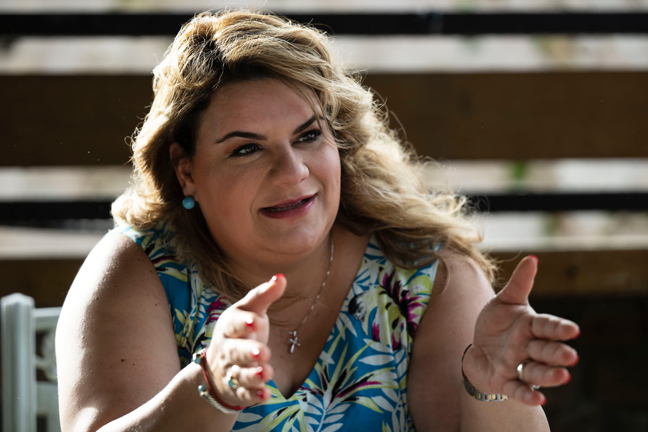 La comisionada residente en Washington, Jenniffer González, cuestionó -por ejemplo- por qué otras residencias son son motivo de investigación en la zona.