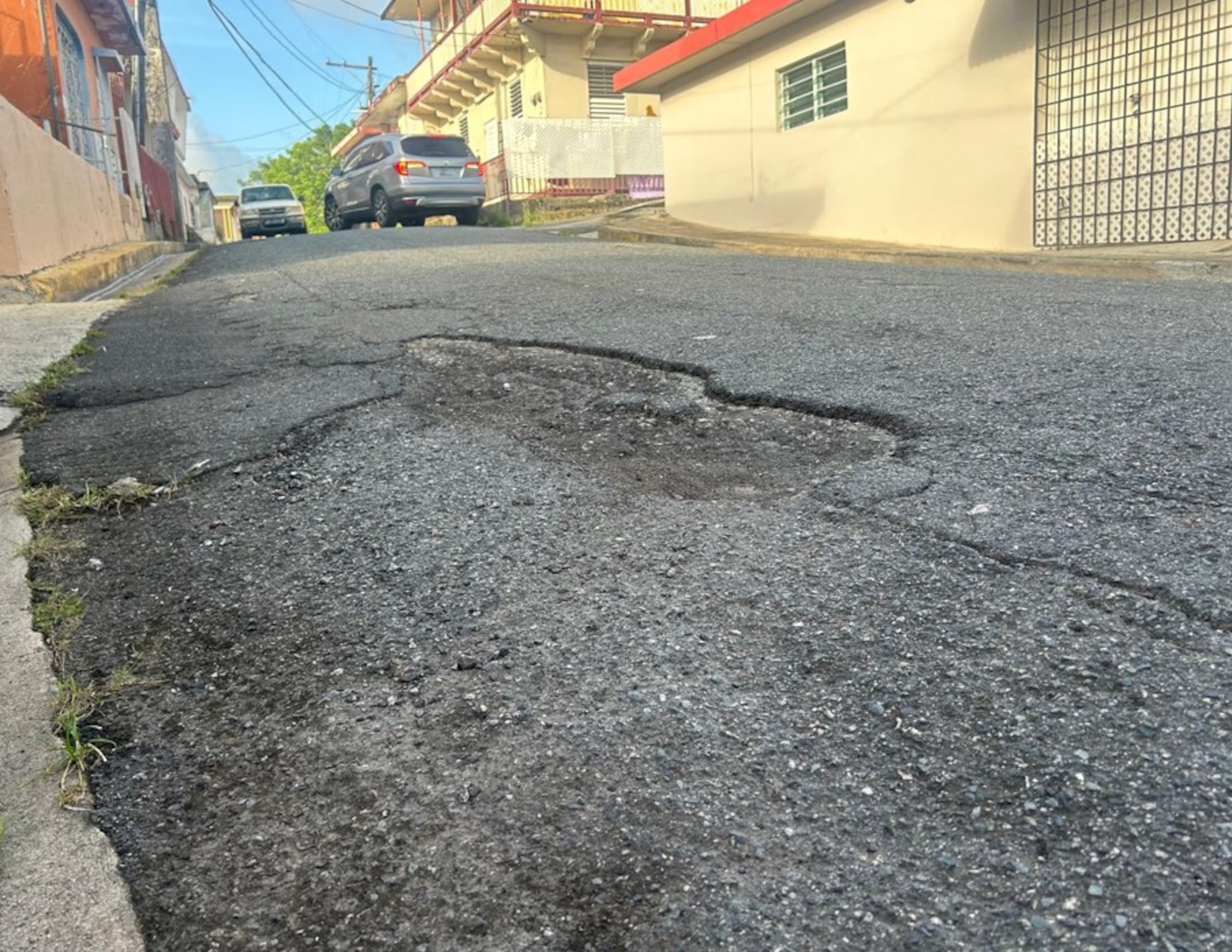 Los vecinos aseguran  que el mal estado de las  vías se ha convertido en un dolor de cabeza en su pueblo.