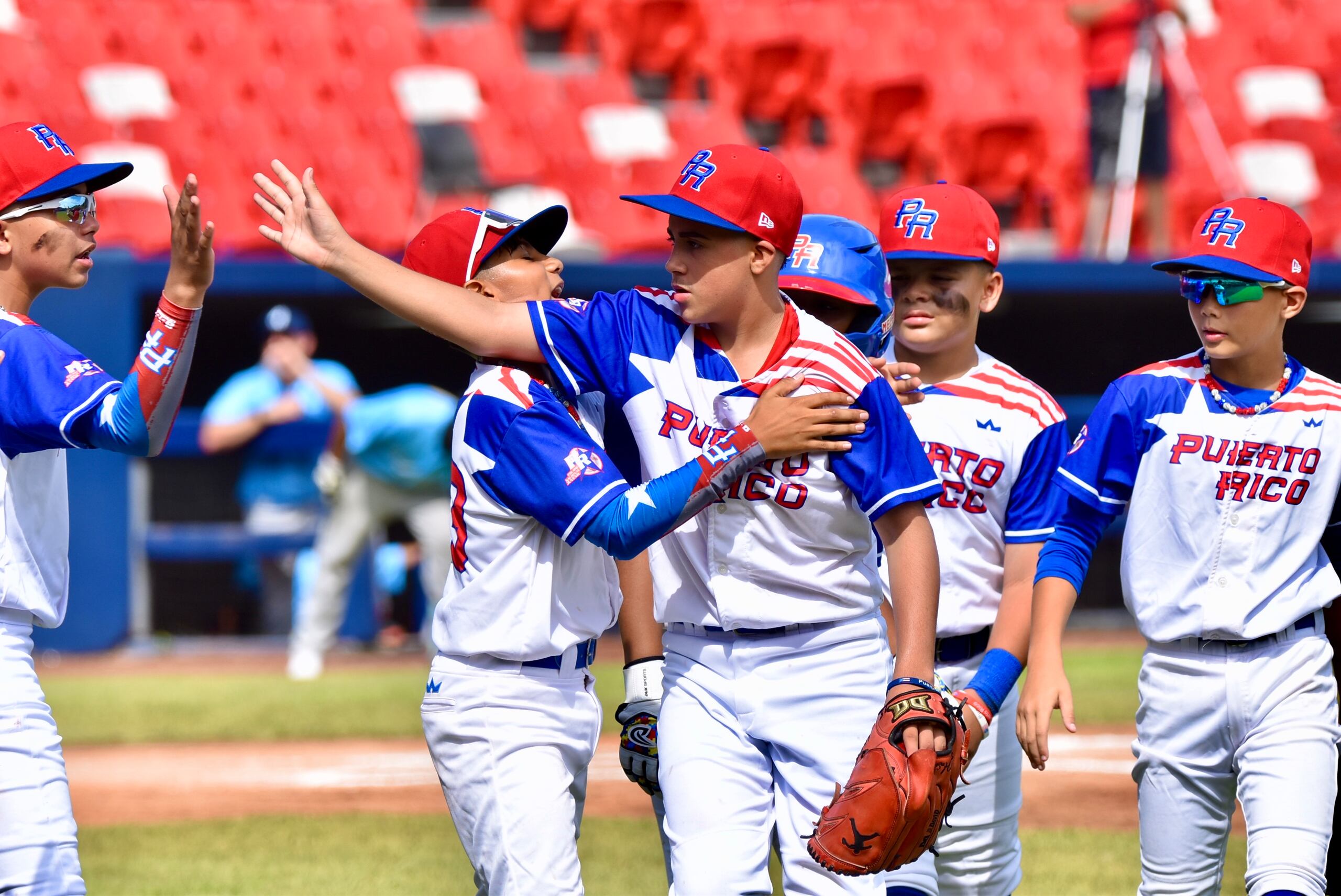 Keriel Santiago lanzó la primera parte del juego sin hits por Puerto Rico.