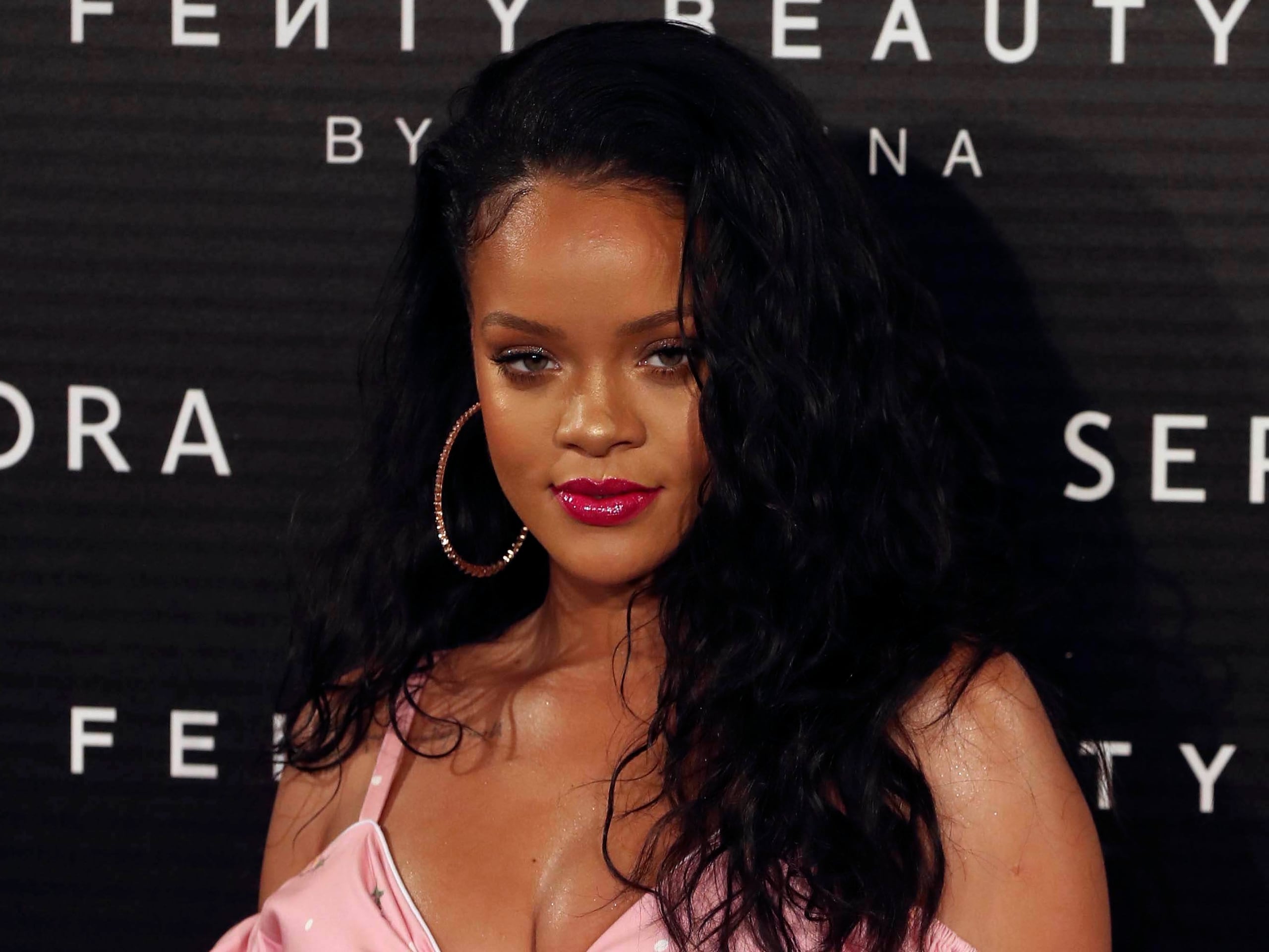 La cantante y empresaria Rihanna cumplirá siete años como dueña de "Fenty Beauty".
