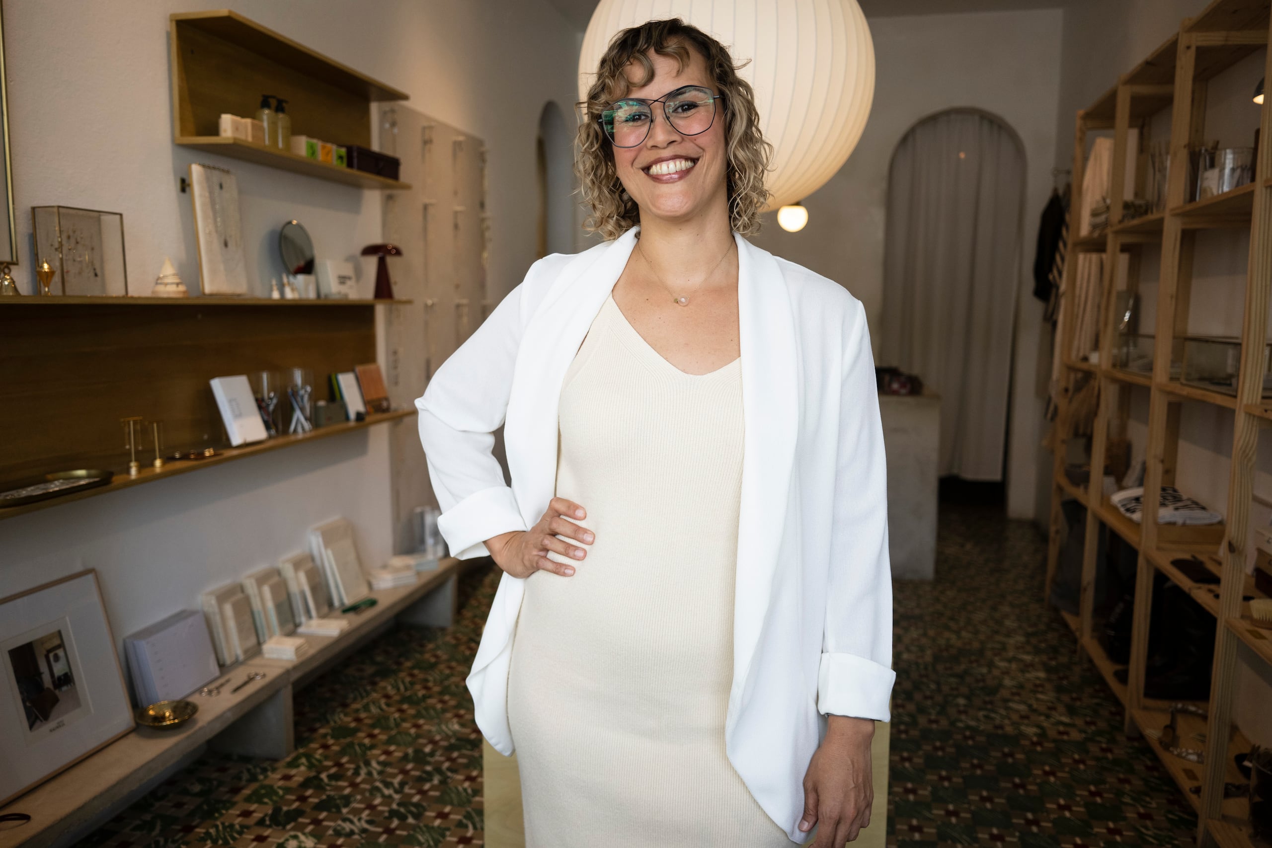 “Somos una marca con propósito, no somos solo una marca de belleza más, no somos una tendencia más, somos una marca que ostenta por celebrar distintos estilos de vida”, enfatizó la emprendedora y abogada Ana María Hernández, dueña de =LOVE.