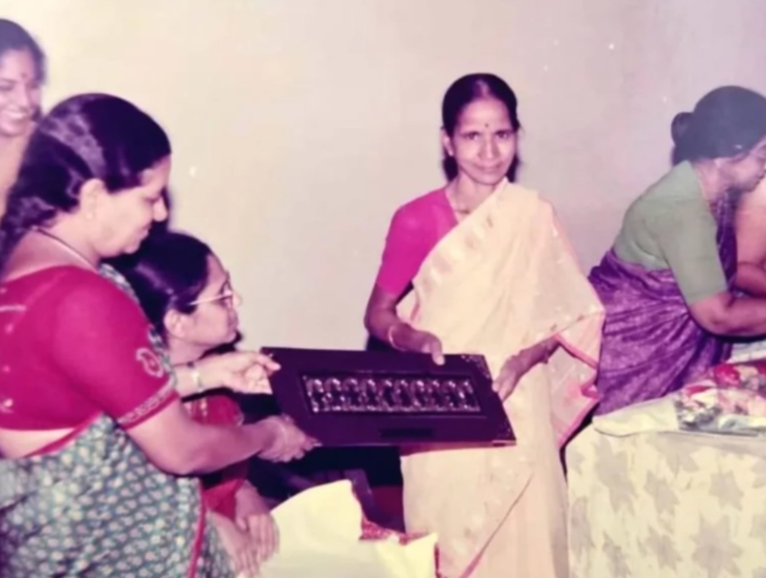 Suri Srimathi ha dedicado más de seis décadas a sus pacientes.