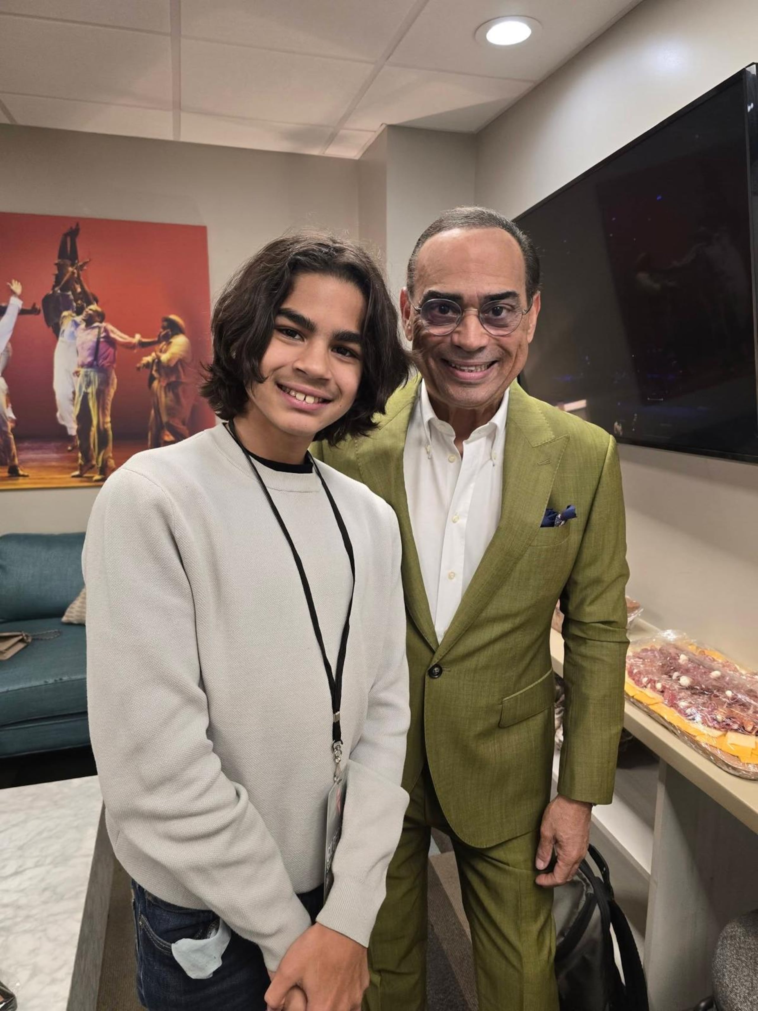 Gilberto Santa Rosa y su nieto Ian Marco grabaron el tema "Consejo de un abuelo".