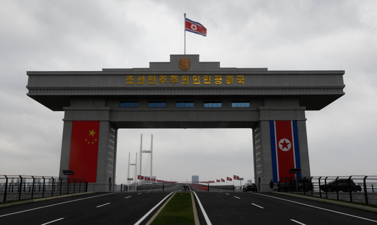FOTOS: Mira el gigantesco puente que conecta a China con Corea del Norte