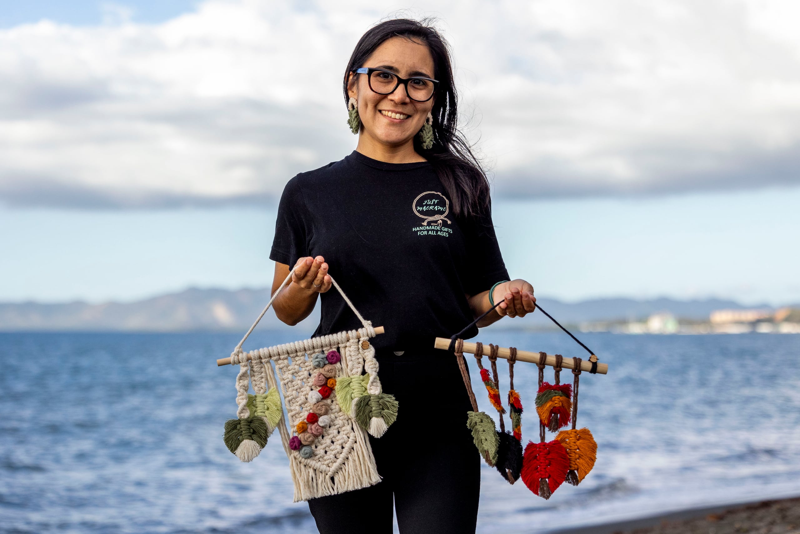 Fundó la tienda online Just Macrame PR, donde vende las piezas que hace a mano. 
En la foto: Cinthia Tirado Costacamps artesana de Macrame y Fundadora de Just Macrame PR
Xavier Garcia / Fotoperiodista
