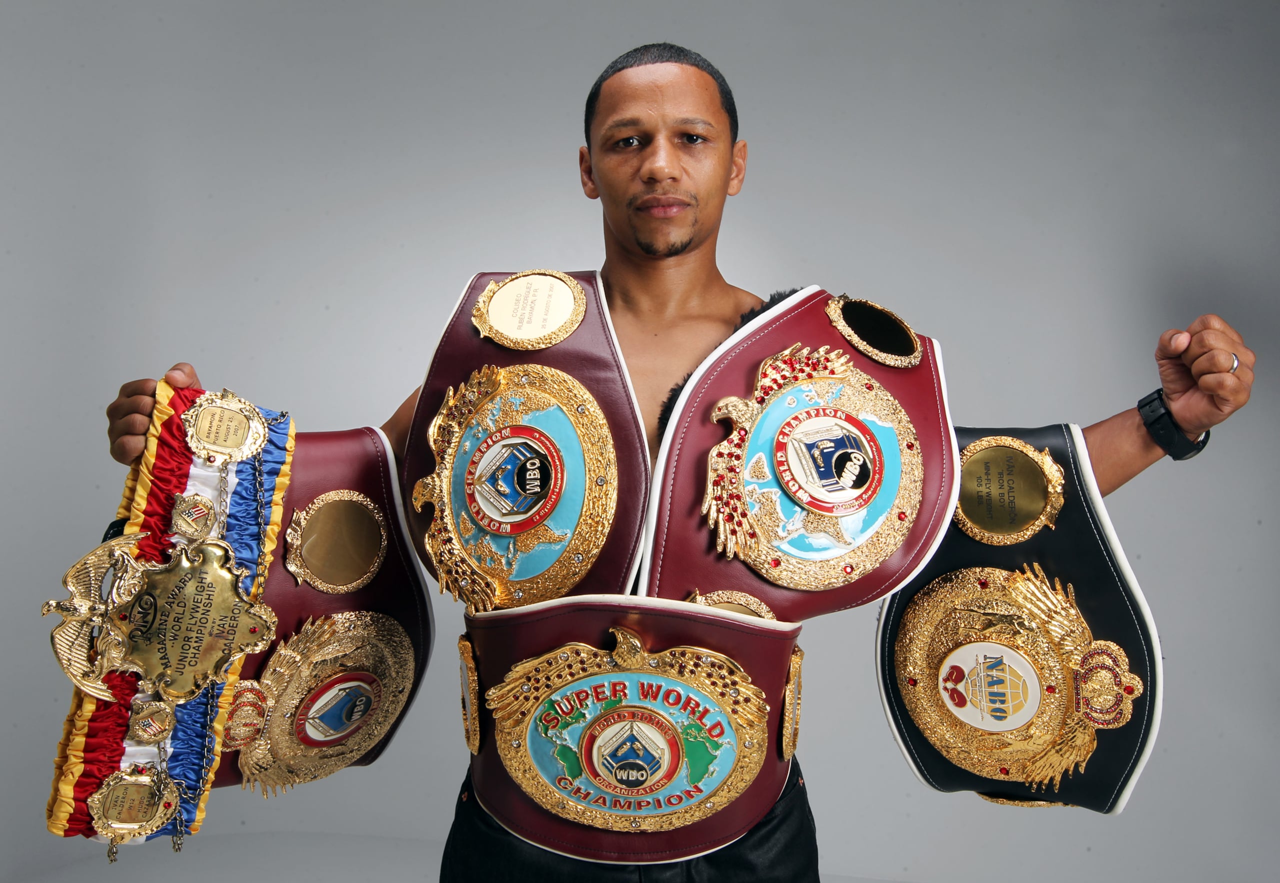 Luego de muchos años de espera, finalmente Iván Calderón será exaltado al Salón de la Fama del Boxeo Internacional.