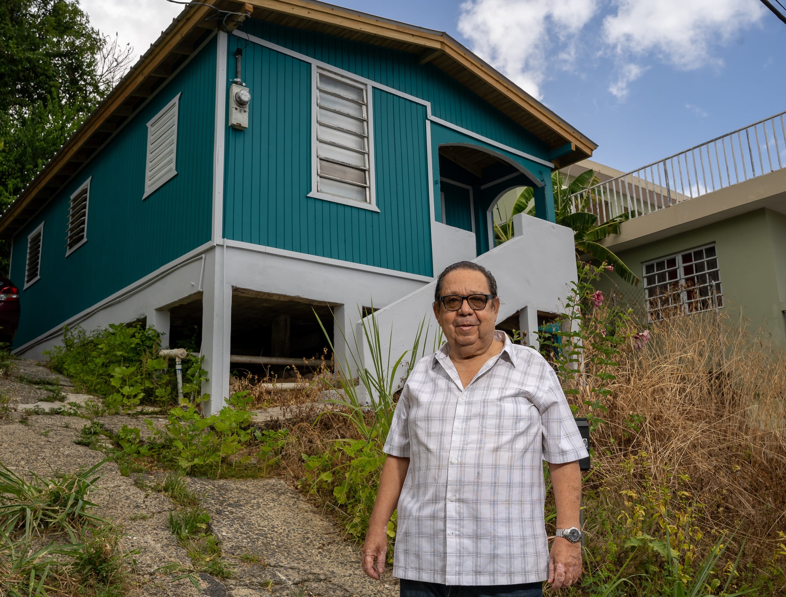 Héctor Colón, residente del barrio Venezuela en San Juan, a quién Habitat for Humanity of Puerto Rico le reparó su vivienda.