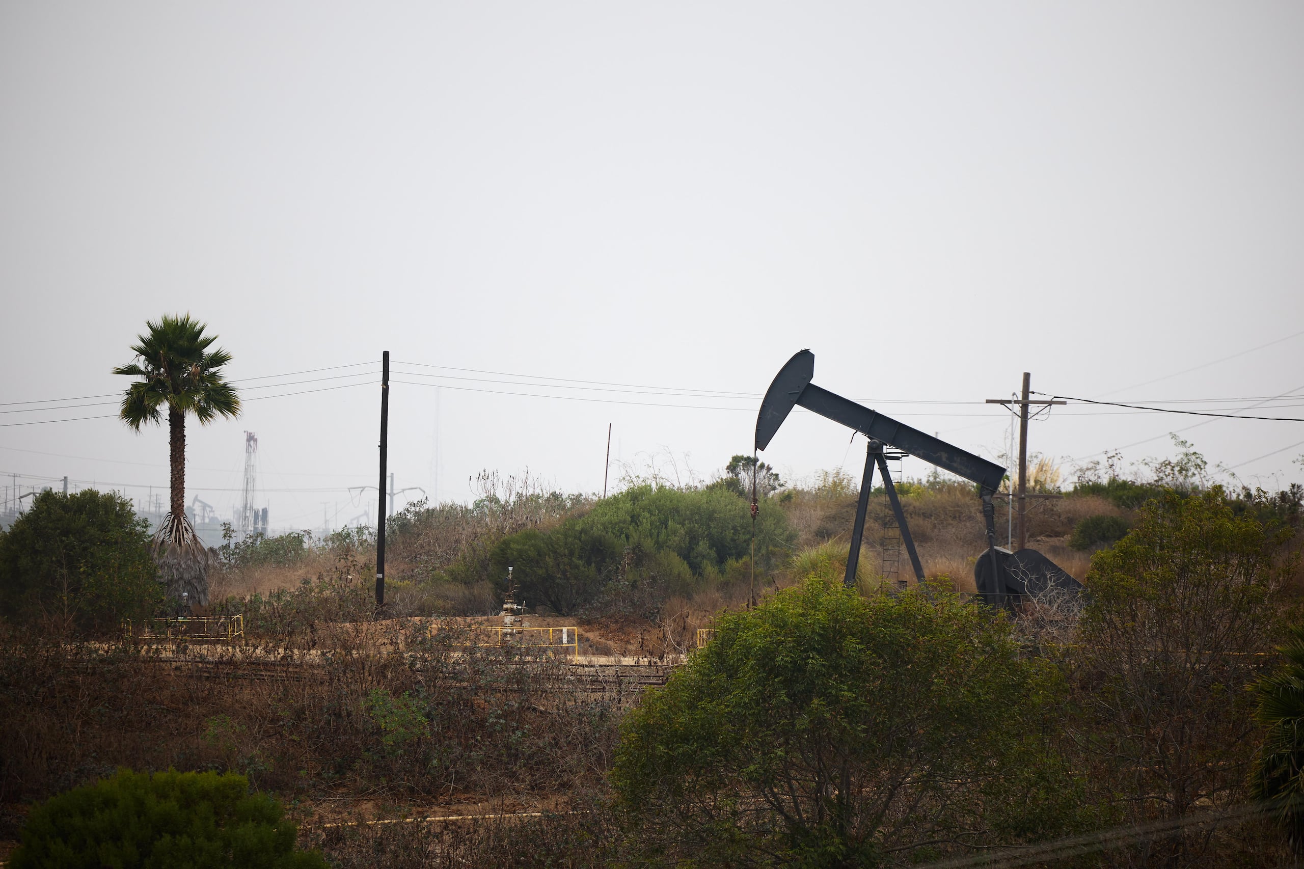 Las tensiones han causado preocupación de que Irán pueda aprovechar el Estrecho de Ormuz, un punto clave  por donde pasa una quinta parte del suministro mundial de petróleo.